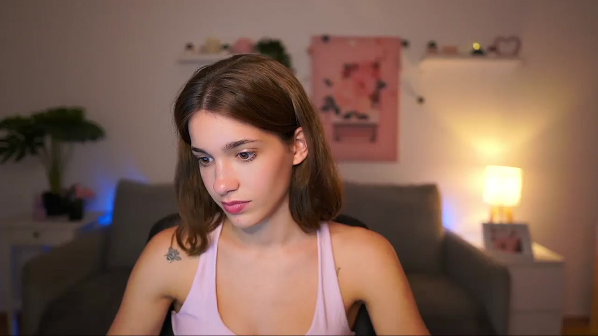 Gallery image thumbnail from Kissiecat's myfreecams stream on, 09/09/2025, 16:06 image 16 of 20