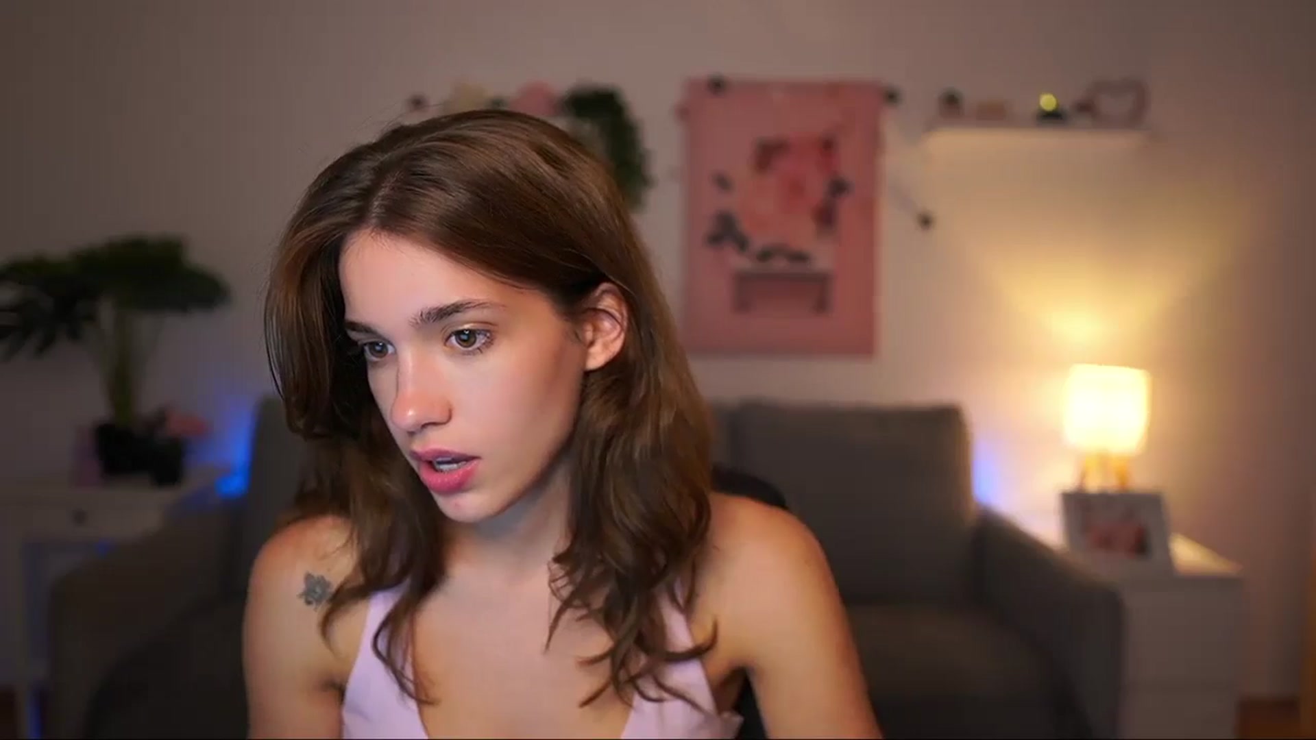 Gallery image thumbnail from Kissiecat's myfreecams stream on, 09/09/2025, 16:06 image 10 of 20