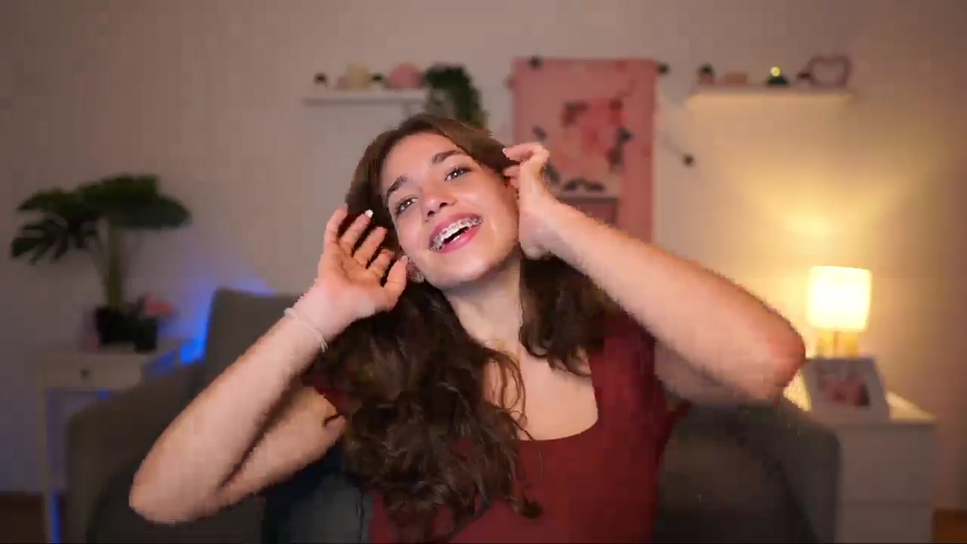 Gallery image thumbnail from Kissiecat's myfreecams stream on, 09/10/2025, 19:00 image 10 of 20