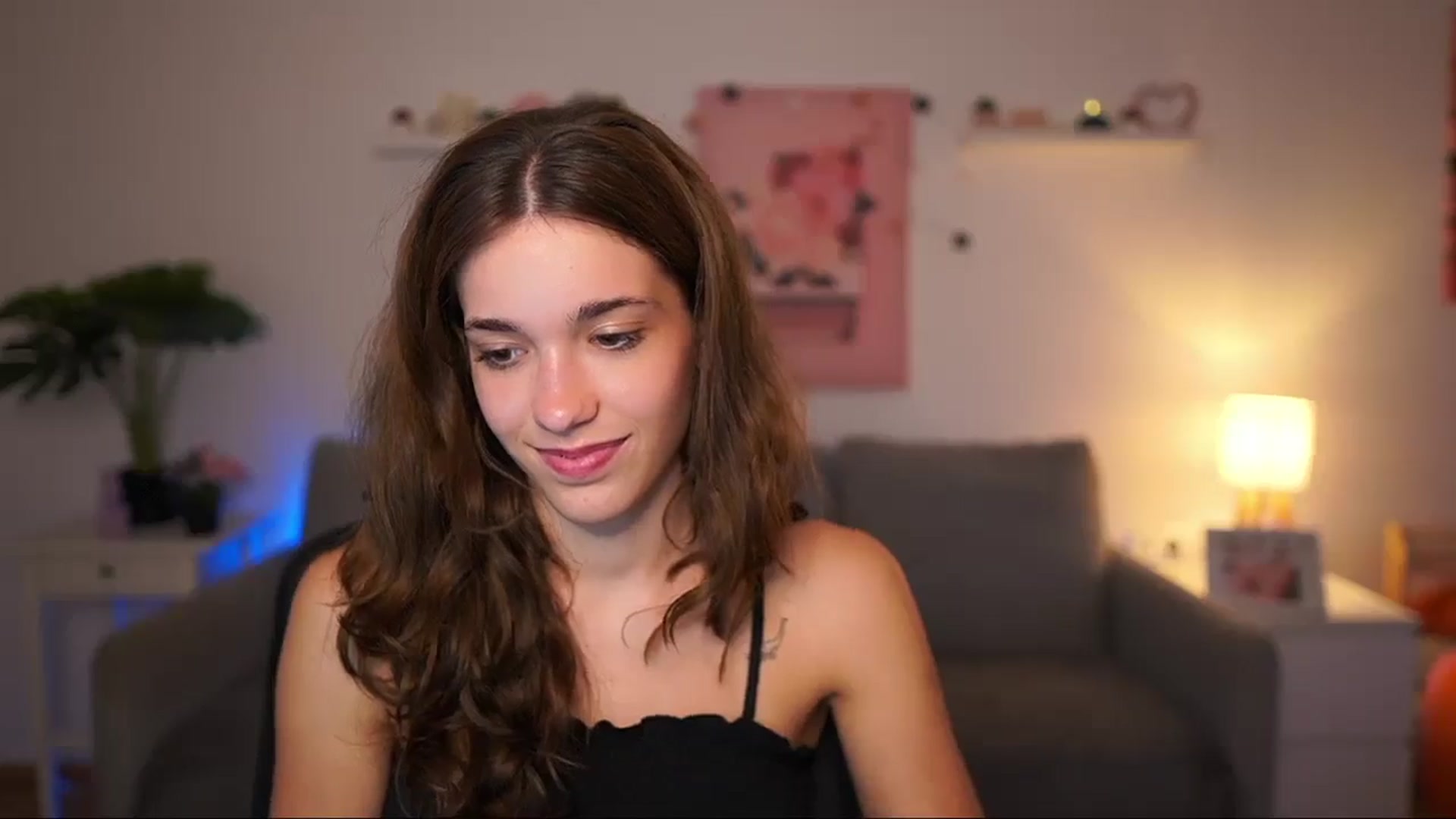 Gallery image thumbnail from Kissiecat's myfreecams stream on, 09/11/2025, 15:48 image 12 of 20
