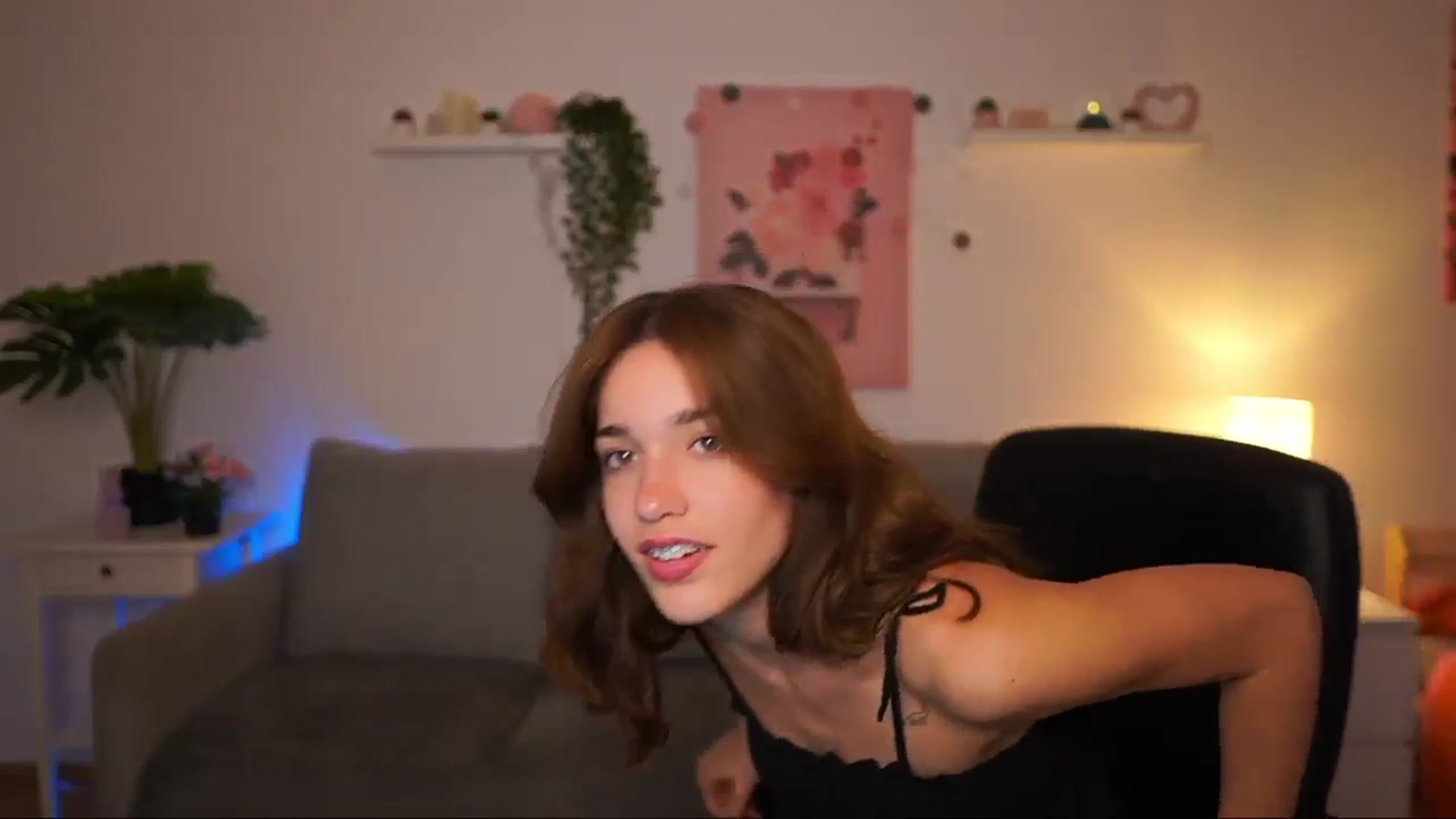 Gallery image thumbnail from Kissiecat's myfreecams stream on, 09/11/2025, 16:28 image 15 of 20
