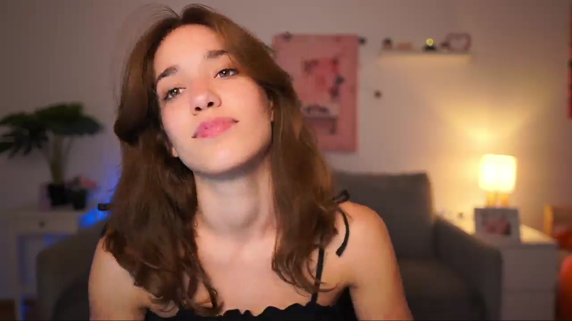 Gallery image thumbnail from Kissiecat's myfreecams stream on, 09/11/2025, 16:28 image 9 of 20
