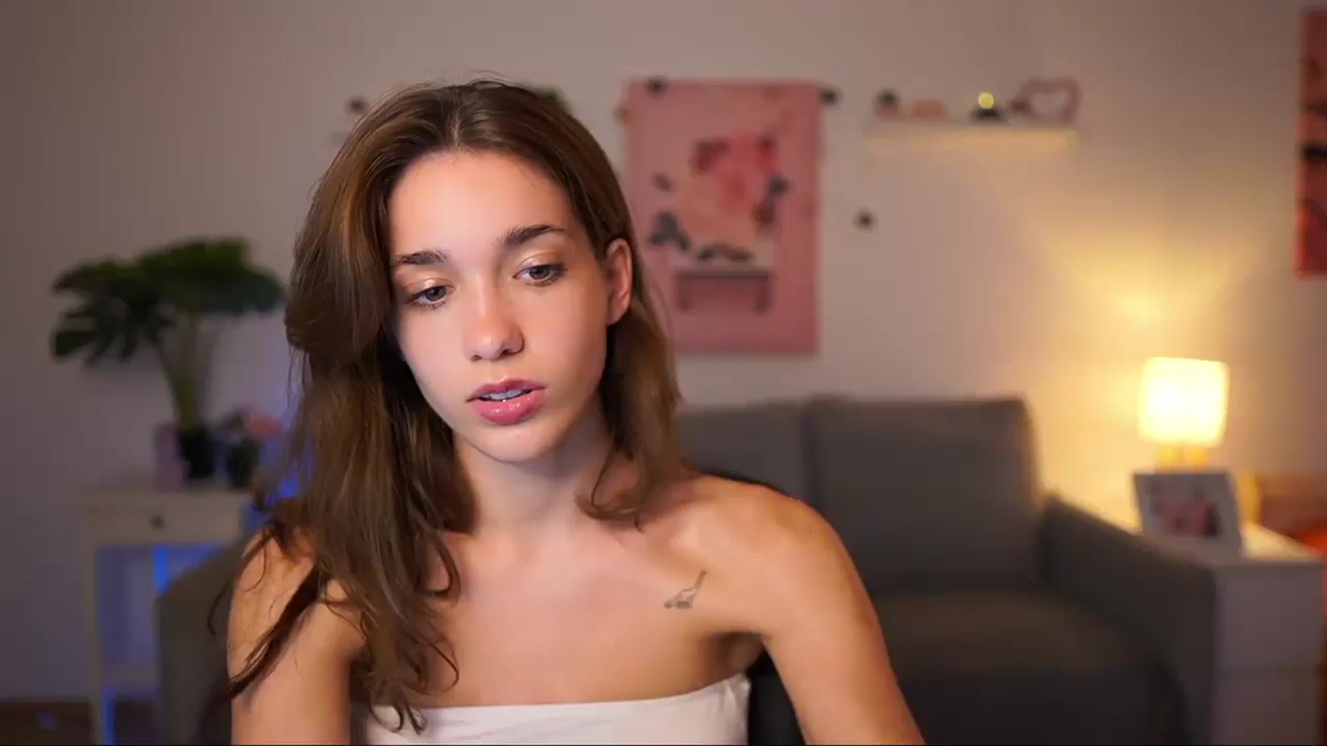 Gallery image thumbnail from Kissiecat's myfreecams stream on, 09/12/2025, 14:44 image 1 of 20