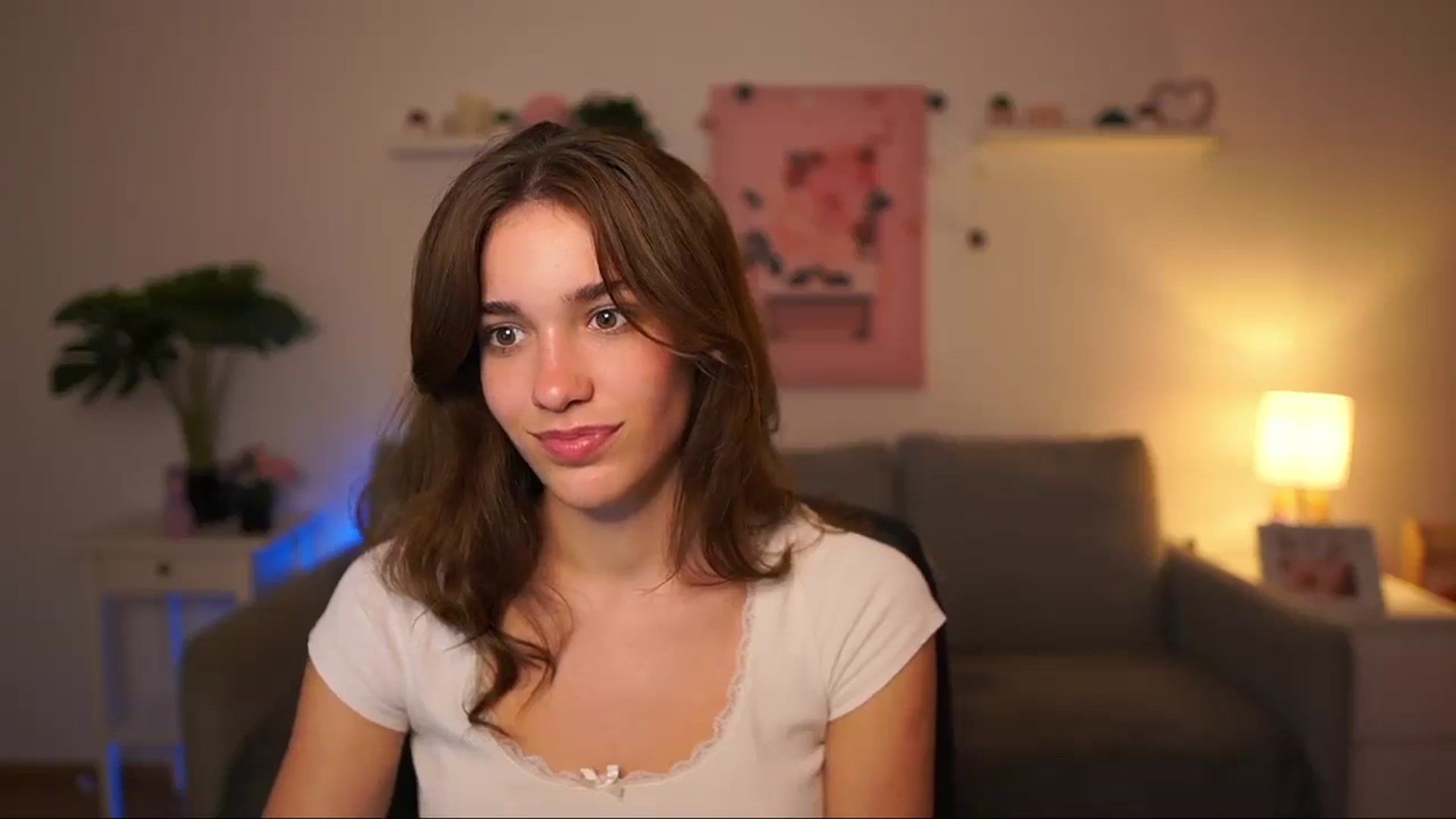 Gallery image thumbnail from Kissiecat's myfreecams stream on, 09/15/2025, 19:35 image 2 of 20
