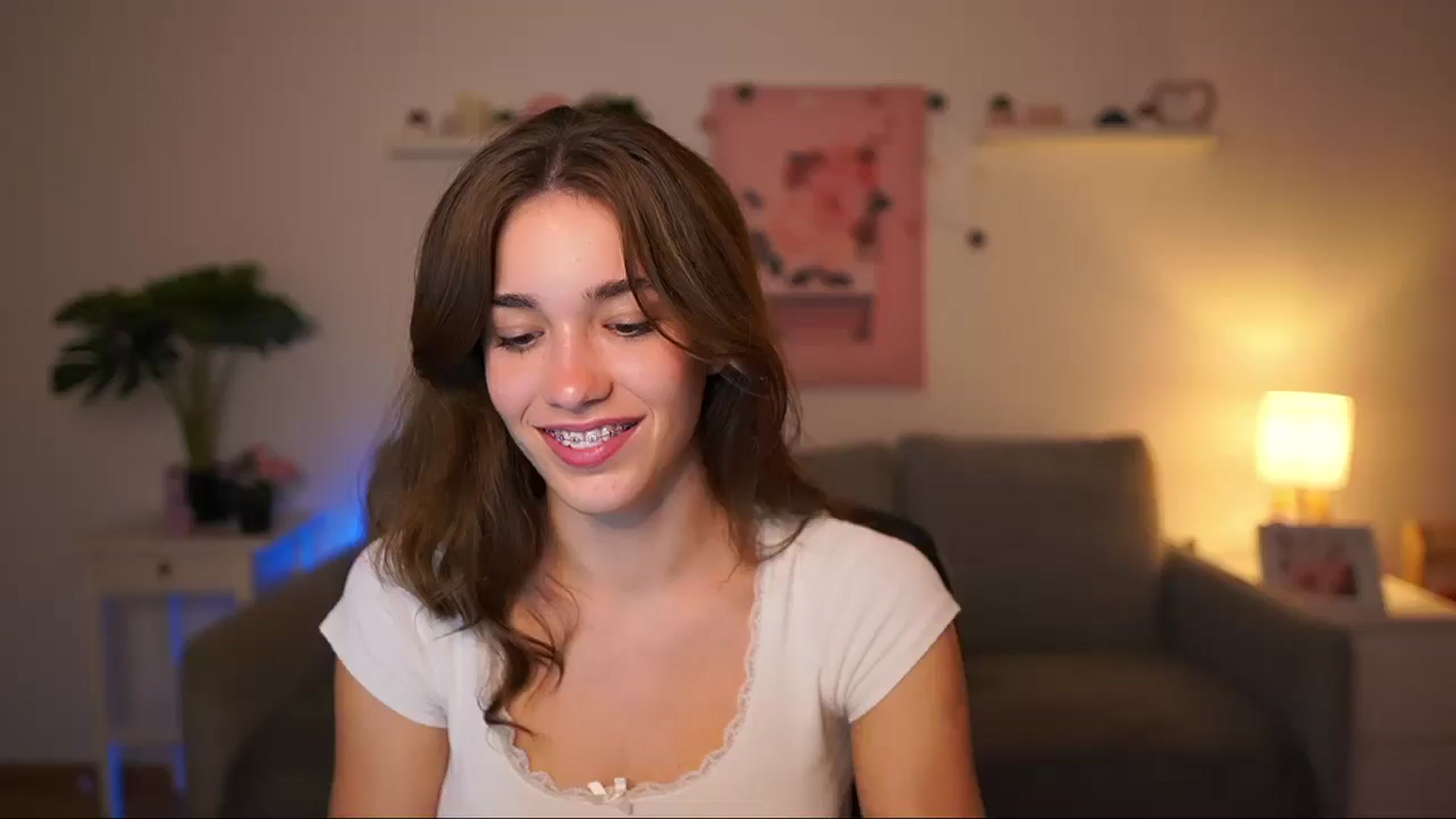 Gallery image thumbnail from Kissiecat's myfreecams stream on, 09/15/2025, 19:35 image 1 of 20