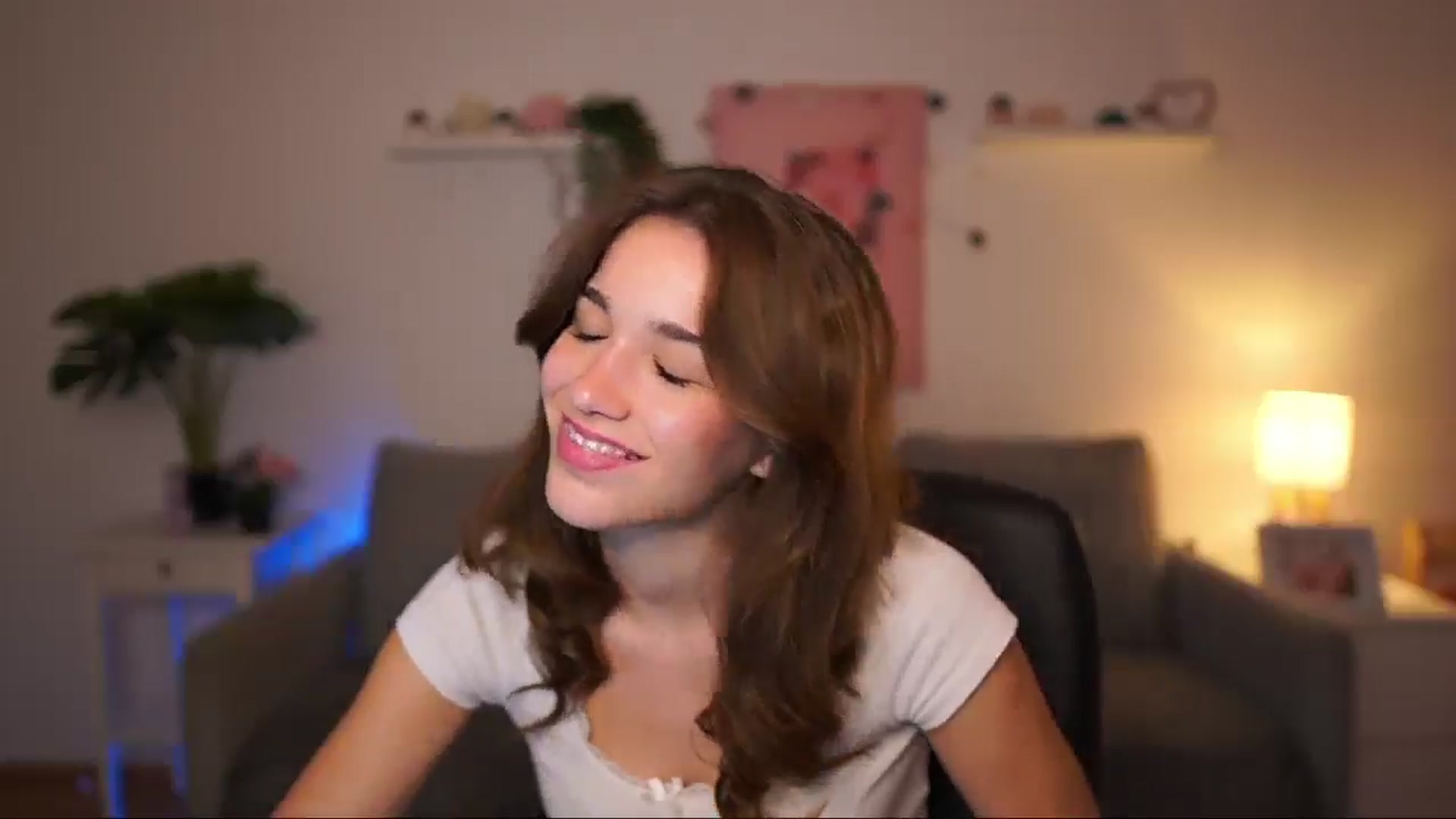 Gallery image thumbnail from Kissiecat's myfreecams stream on, 09/15/2025, 20:42 image 2 of 20