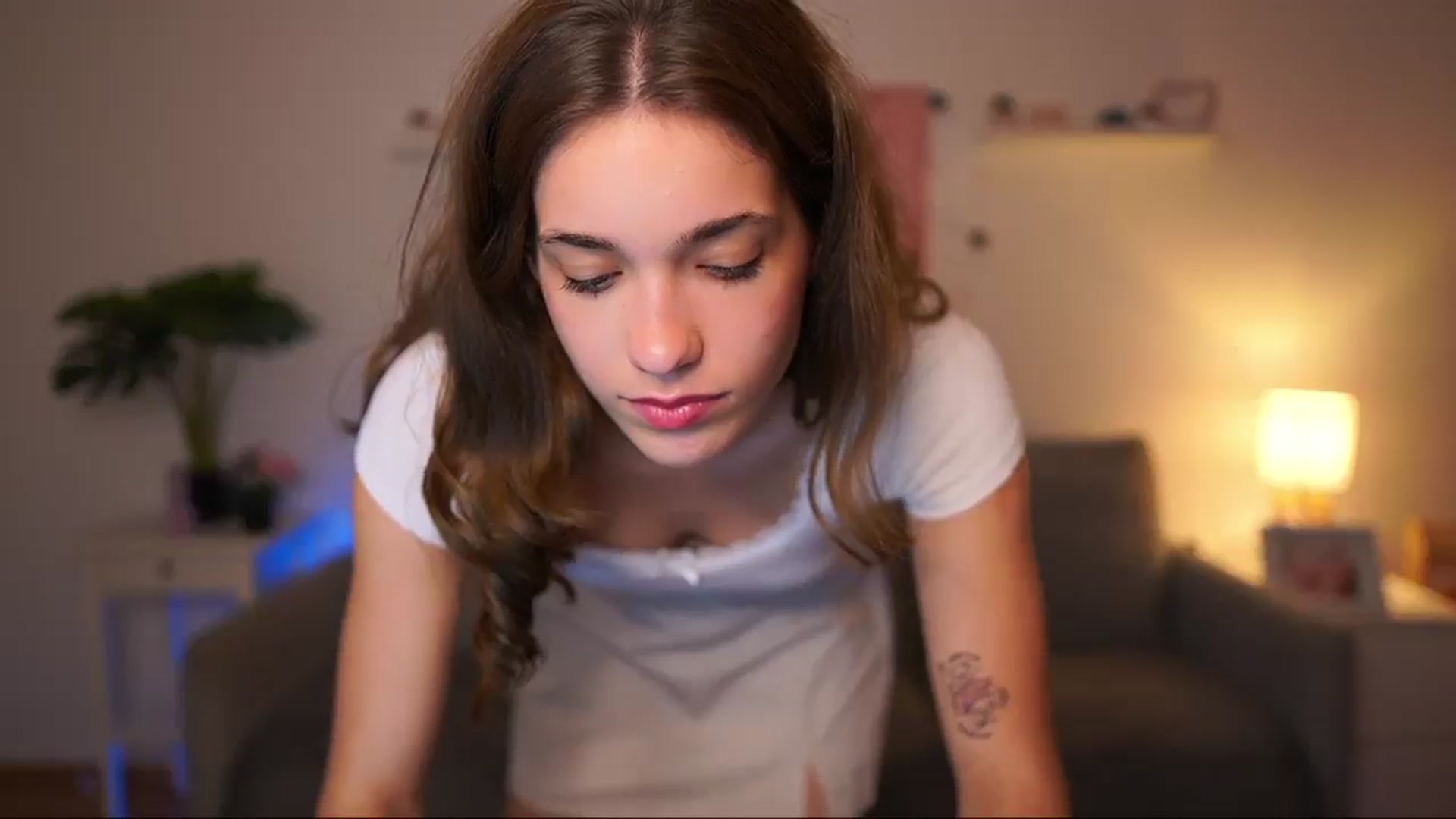 Gallery image thumbnail from Kissiecat's myfreecams stream on, 09/15/2025, 21:38 image 13 of 20