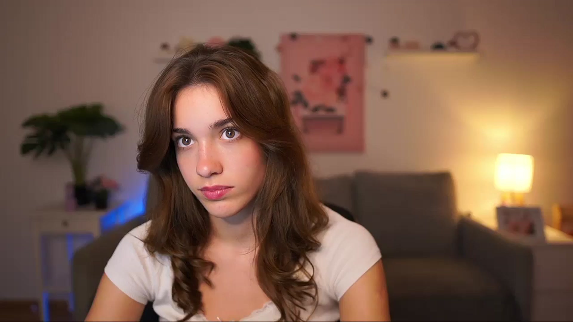 Gallery image thumbnail from Kissiecat's myfreecams stream on, 09/15/2025, 21:38 image 9 of 20
