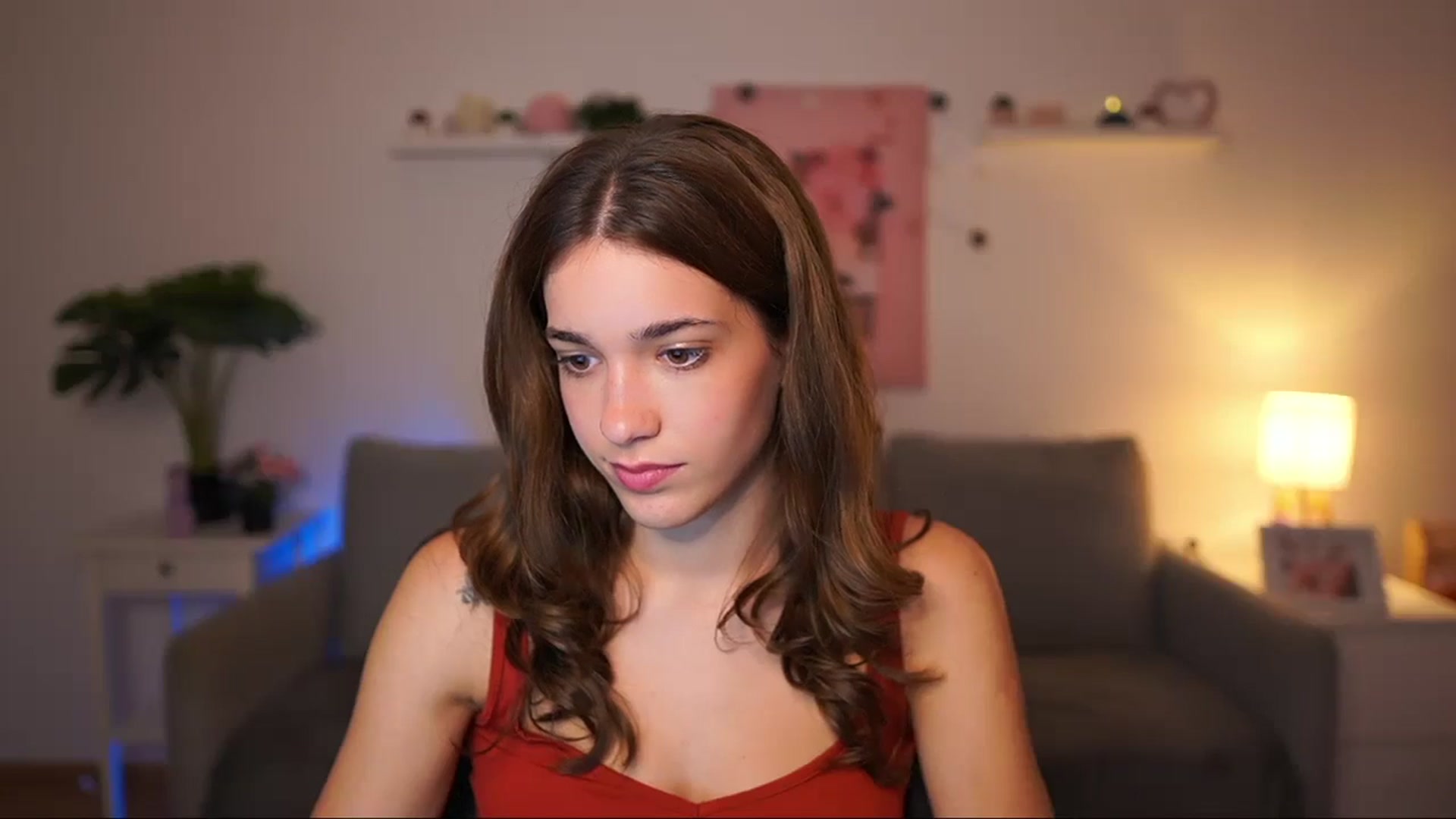 Gallery image thumbnail from Kissiecat's myfreecams stream on, 09/16/2025, 13:59 image 16 of 20