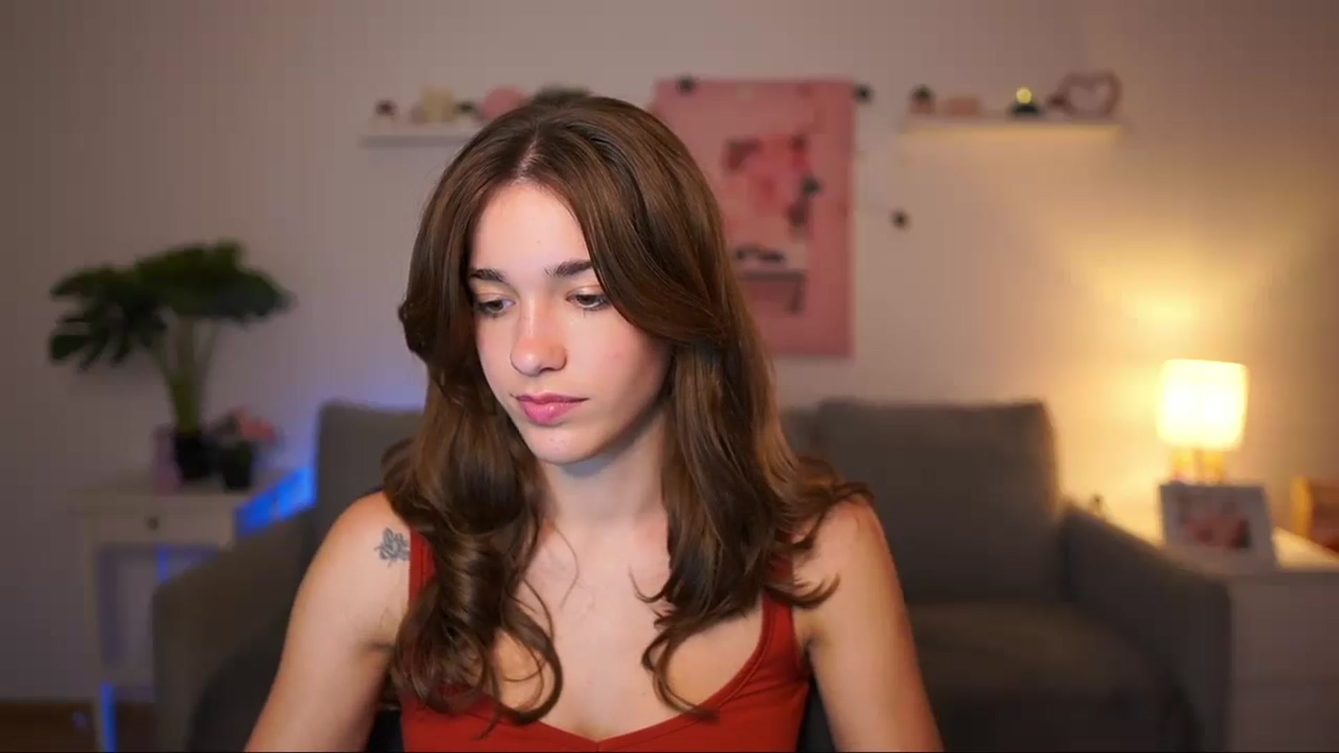 Gallery image thumbnail from Kissiecat's myfreecams stream on, 09/16/2025, 13:59 image 12 of 20