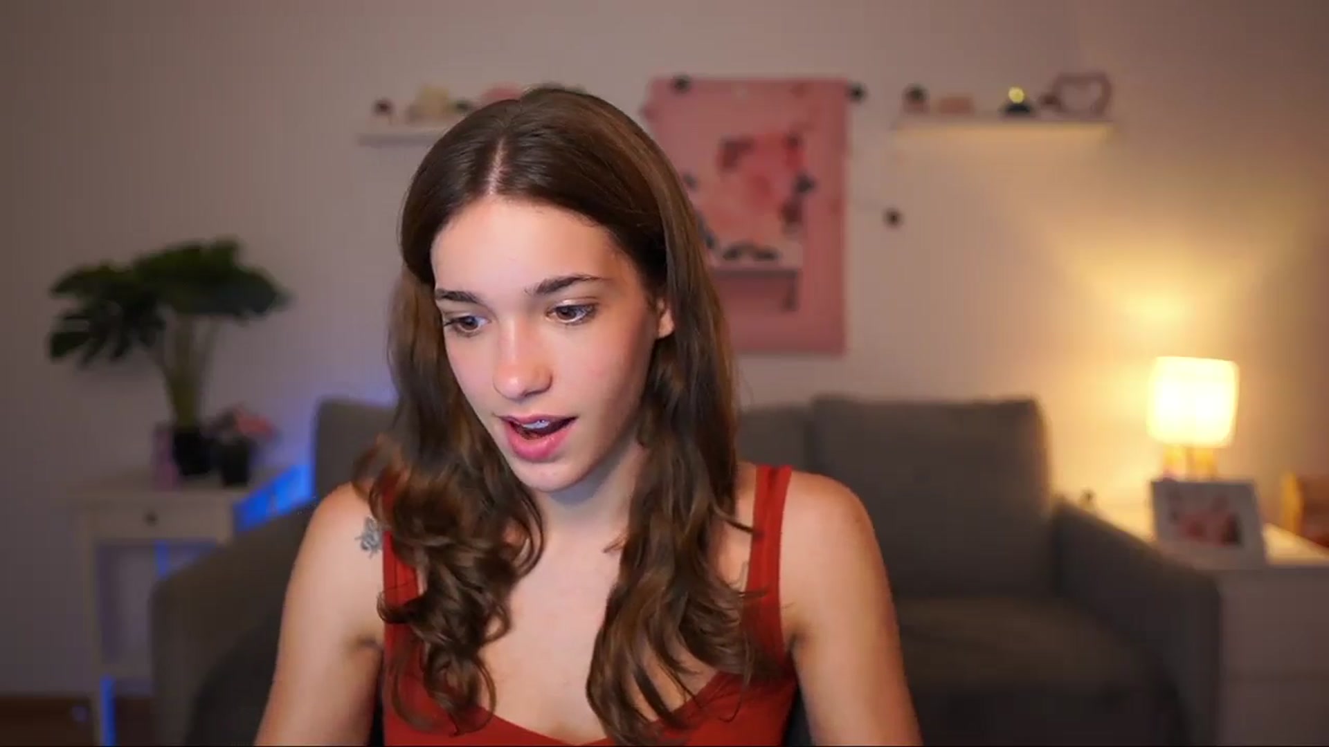 Gallery image thumbnail from Kissiecat's myfreecams stream on, 09/16/2025, 13:59 image 11 of 20