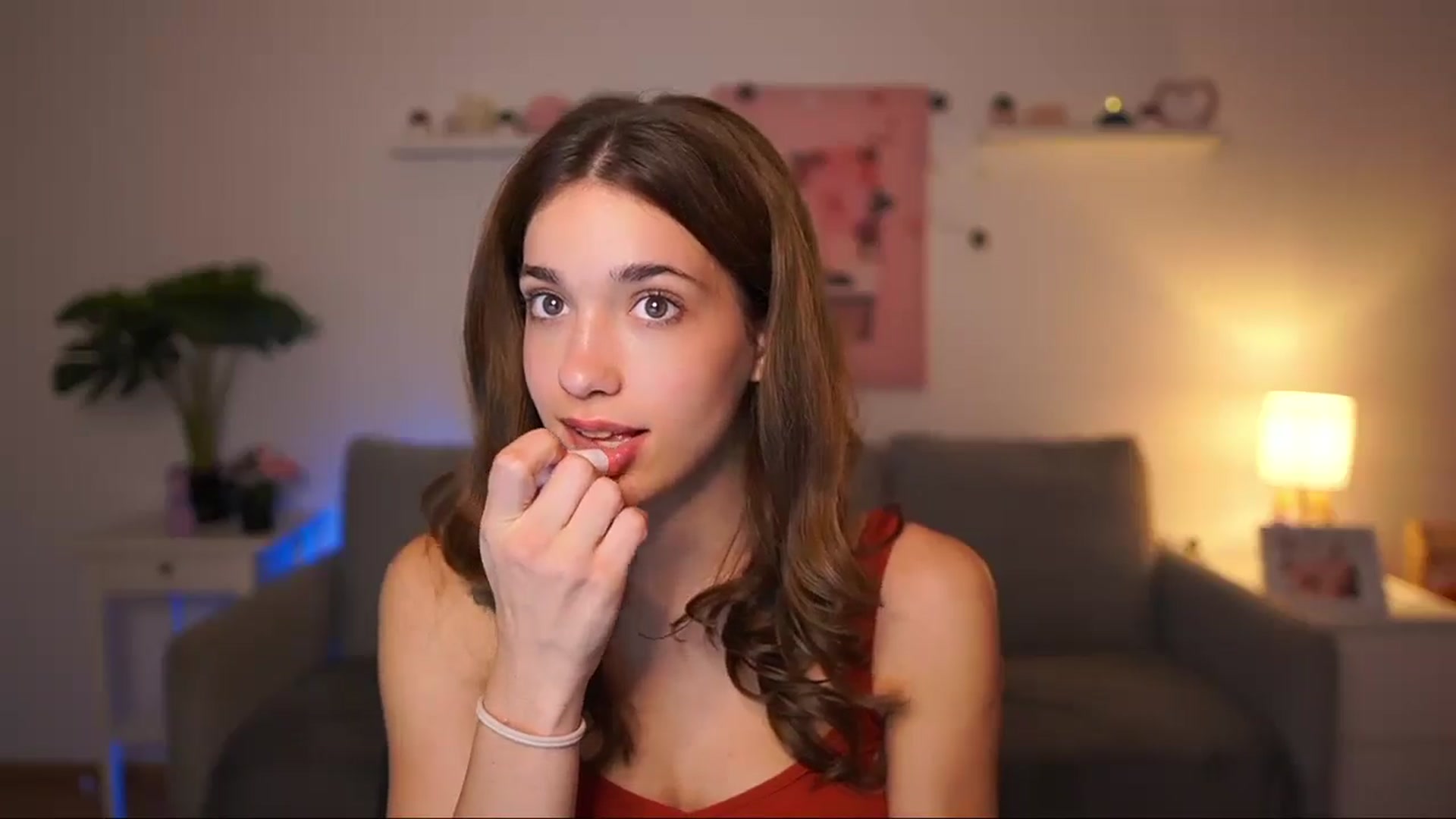 Gallery image thumbnail from Kissiecat's myfreecams stream on, 09/16/2025, 13:59 image 17 of 20