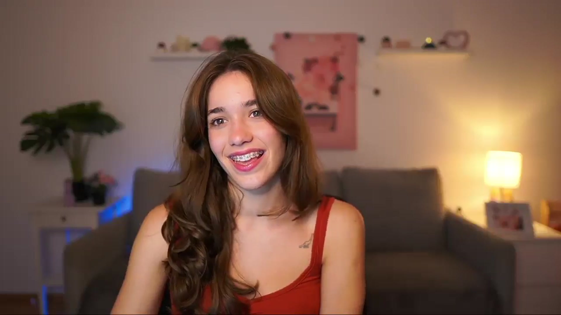 Gallery image thumbnail from Kissiecat's myfreecams stream on, 09/16/2025, 15:53 image 14 of 20