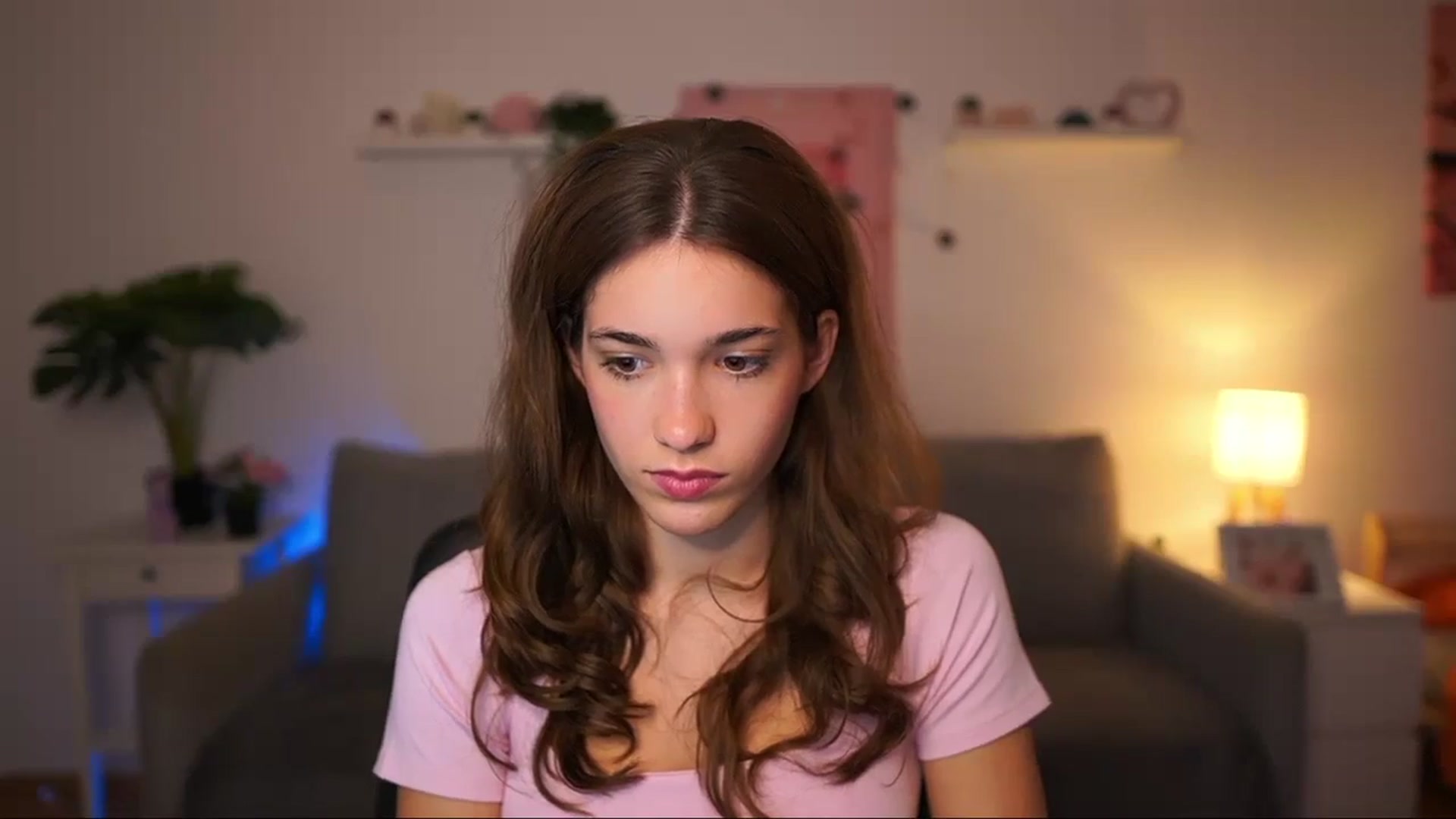Gallery image thumbnail from Kissiecat's myfreecams stream on, 09/18/2025, 14:07 image 16 of 20