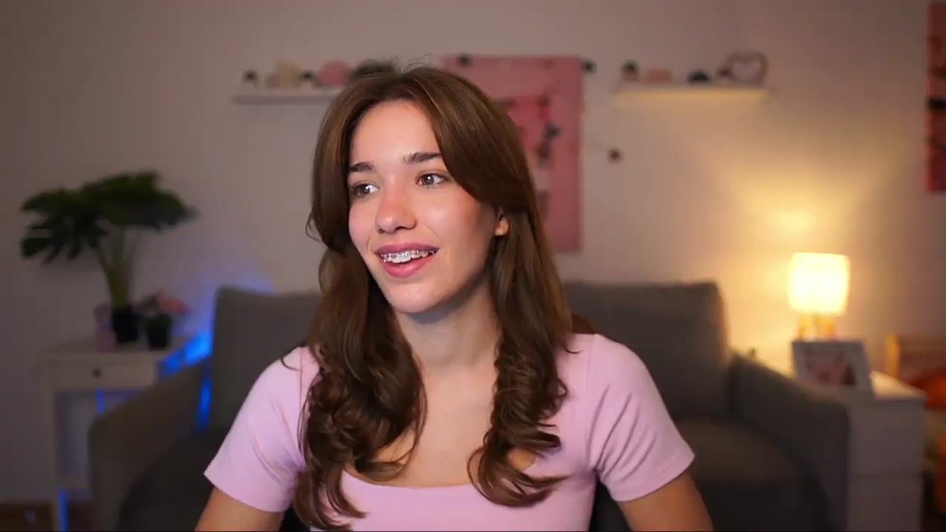 Gallery image thumbnail from Kissiecat's myfreecams stream on, 09/18/2025, 14:07 image 4 of 20