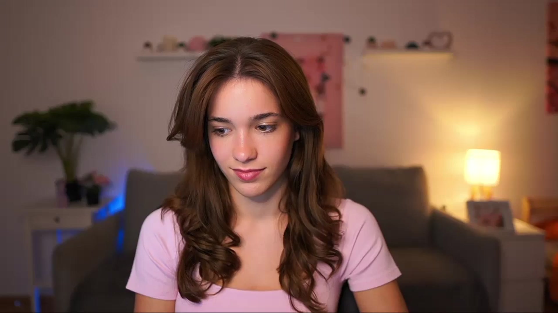 Gallery image thumbnail from Kissiecat's myfreecams stream on, 09/18/2025, 17:14 image 15 of 20