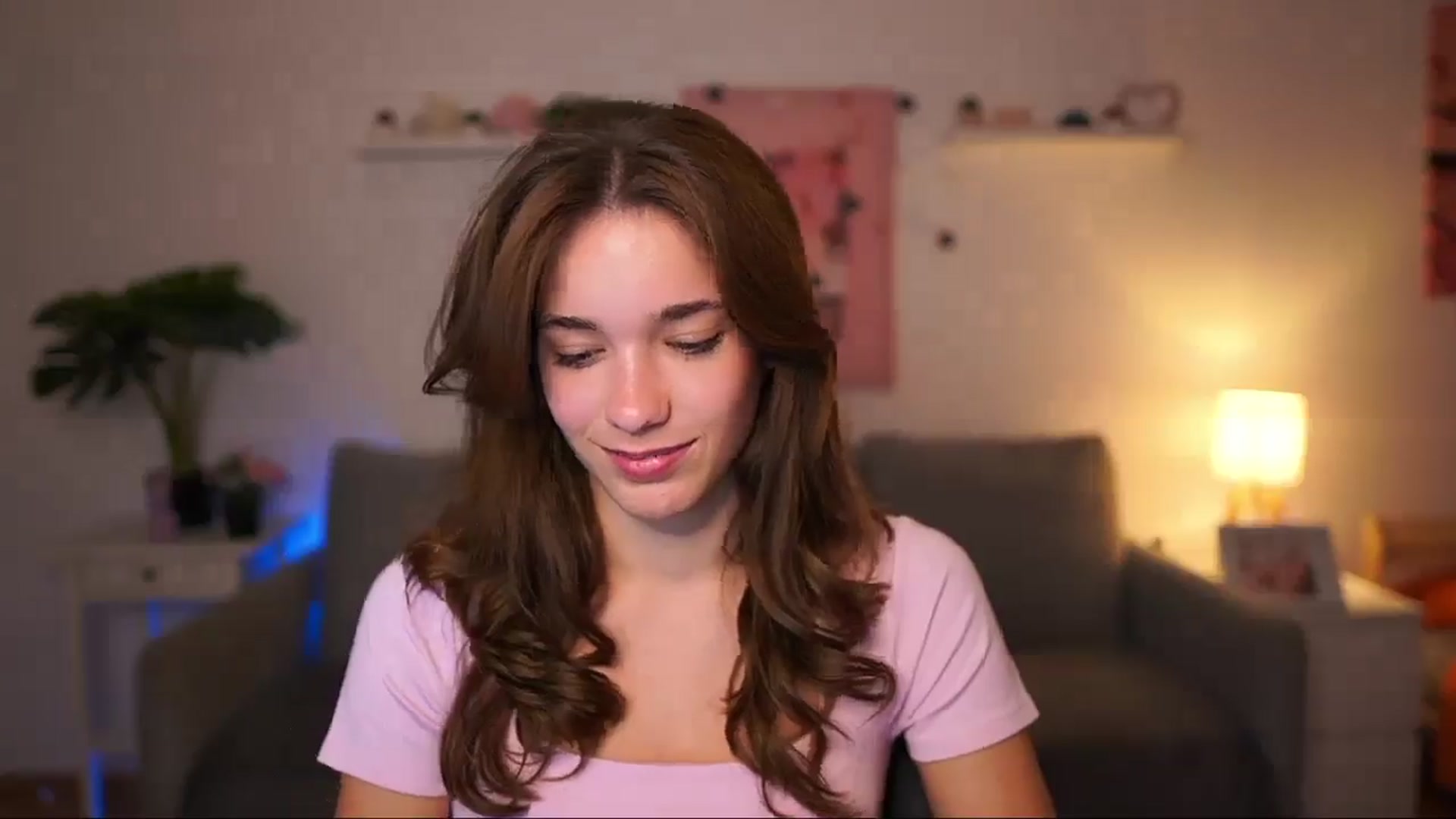 Gallery image thumbnail from Kissiecat's myfreecams stream on, 09/18/2025, 17:14 image 16 of 20