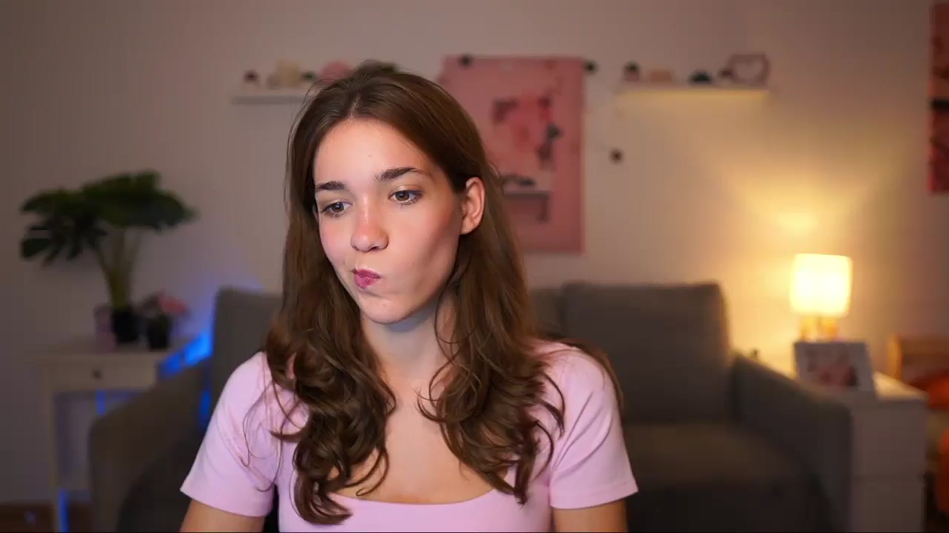 Gallery image thumbnail from Kissiecat's myfreecams stream on, 09/18/2025, 17:14 image 1 of 20