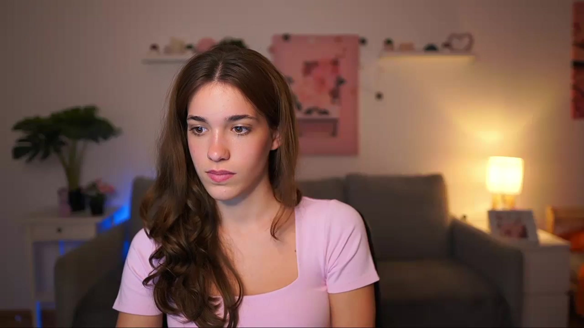 Gallery image thumbnail from Kissiecat's myfreecams stream on, 09/18/2025, 17:33 image 17 of 20
