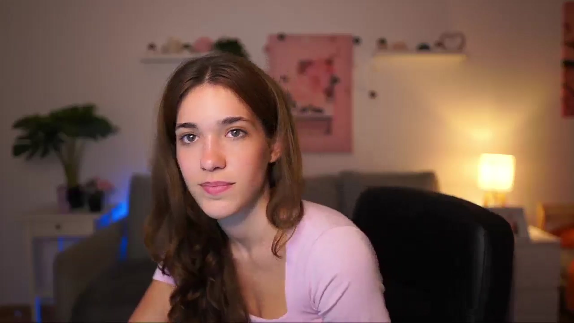 Gallery image thumbnail from Kissiecat's myfreecams stream on, 09/18/2025, 17:33 image 19 of 20
