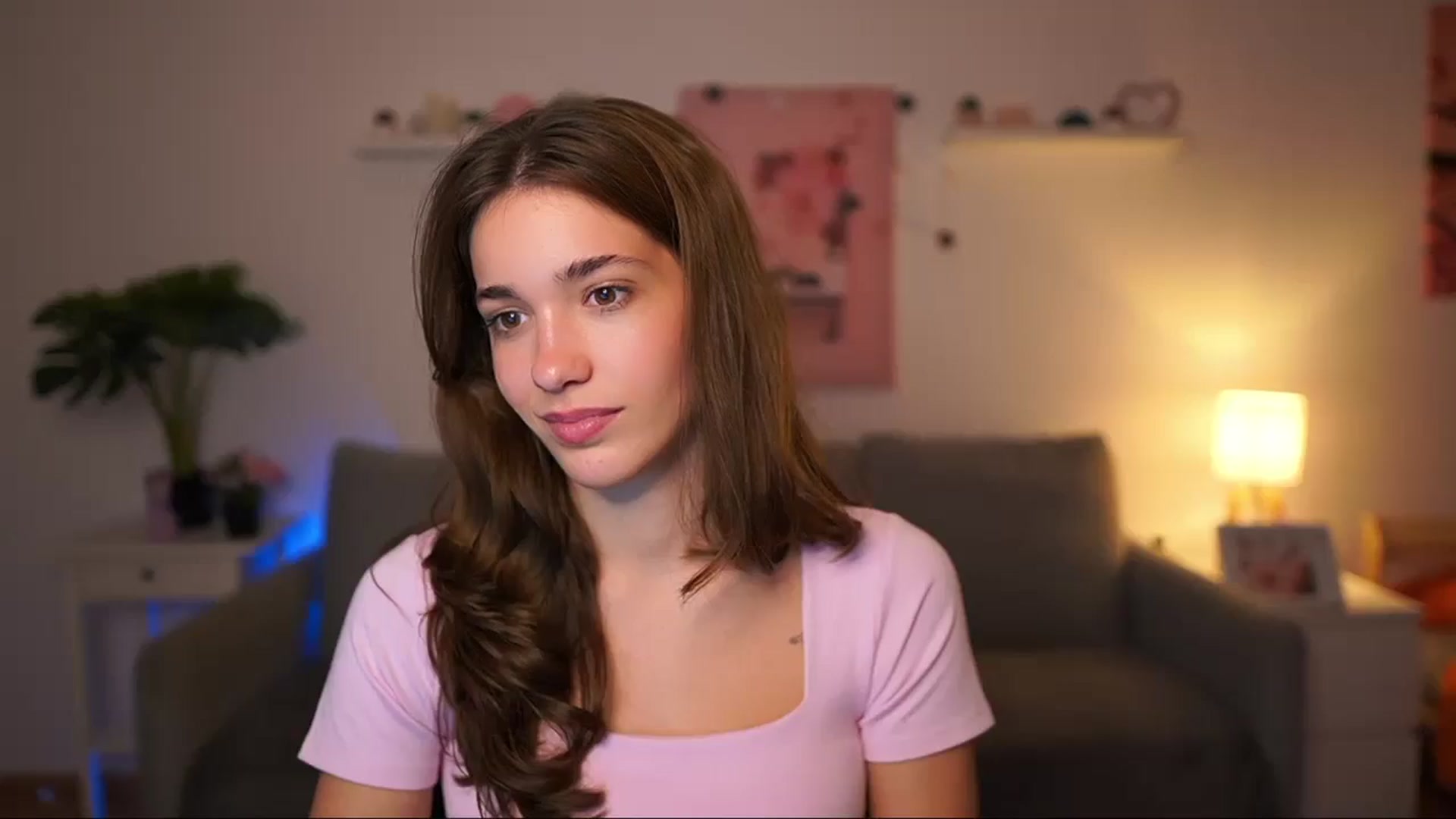 Gallery image thumbnail from Kissiecat's myfreecams stream on, 09/18/2025, 18:01 image 11 of 20