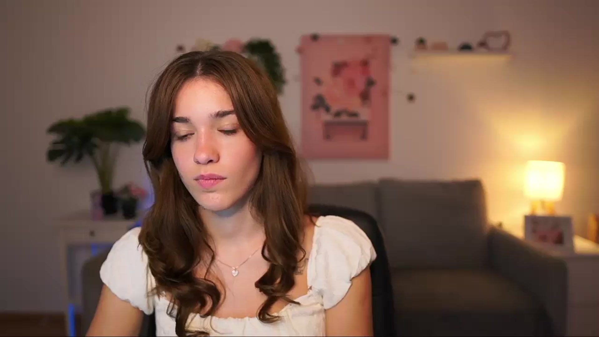 Gallery image thumbnail from Kissiecat's myfreecams stream on, 09/19/2025, 13:52 image 15 of 20