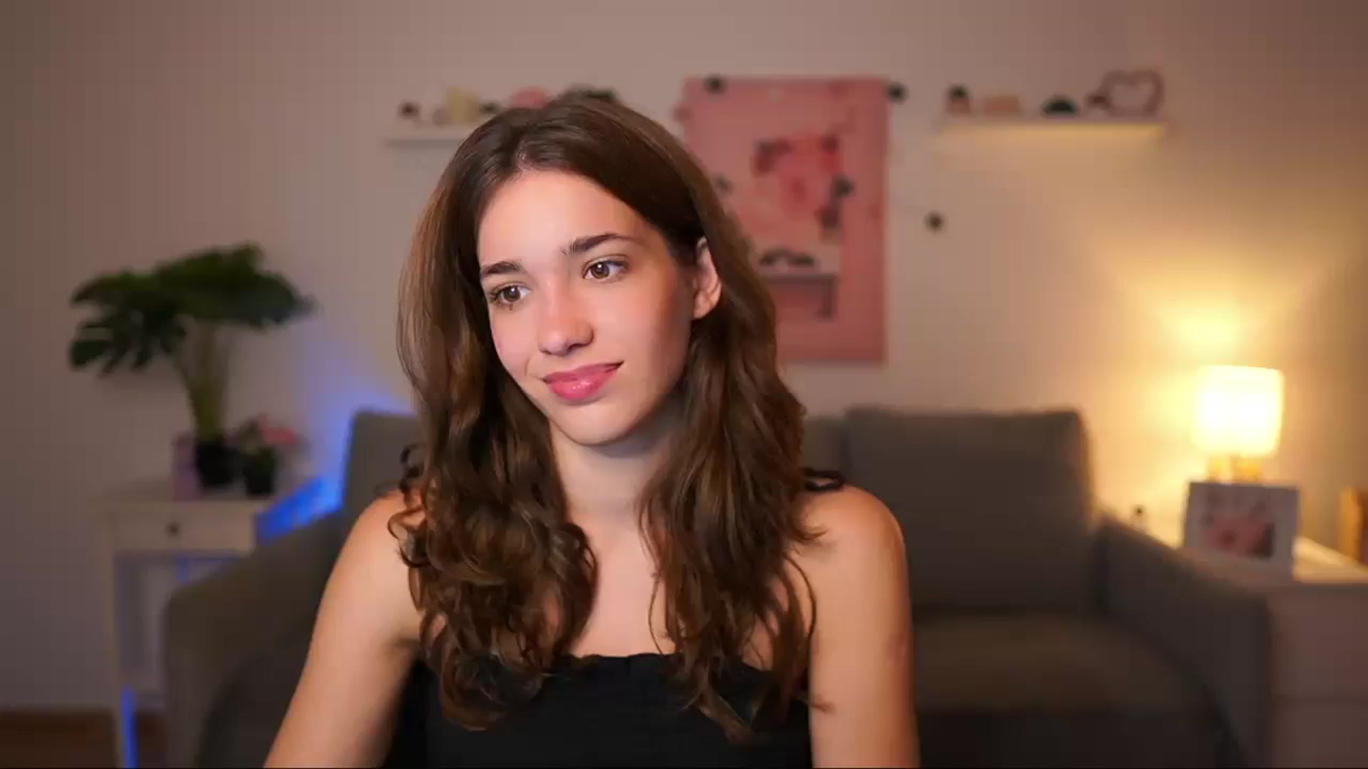 Gallery image thumbnail from Kissiecat's myfreecams stream on, 09/20/2025, 18:24 image 10 of 20