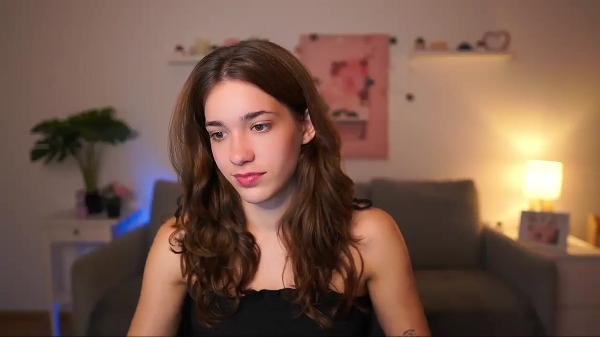 Gallery image thumbnail from Kissiecat's myfreecams stream on, 09/20/2025, 18:24 image 11 of 20