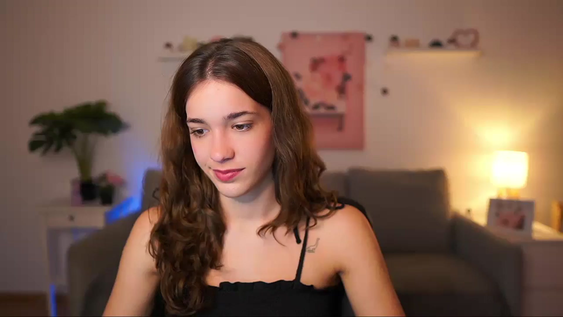 Gallery image thumbnail from Kissiecat's myfreecams stream on, 09/20/2025, 18:24 image 16 of 20