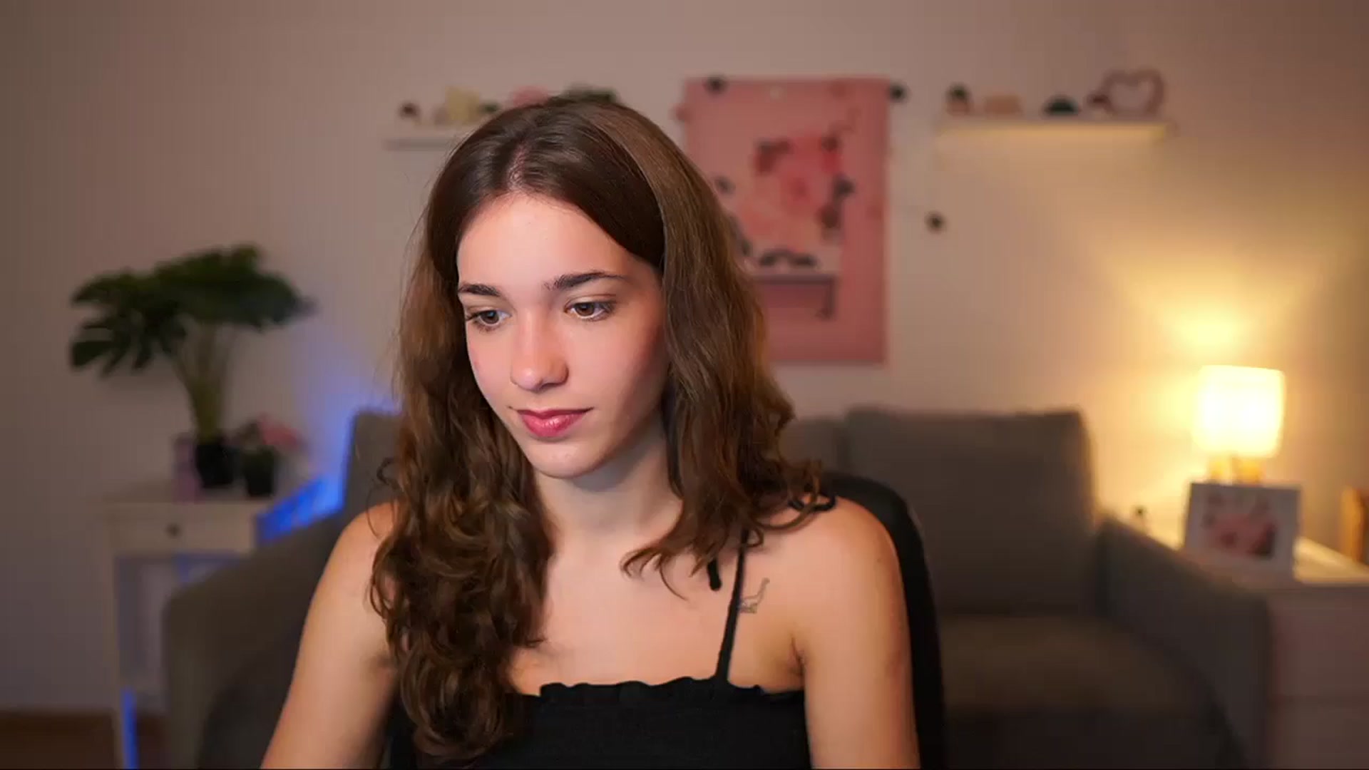 Gallery image thumbnail from Kissiecat's myfreecams stream on, 09/20/2025, 18:24 image 15 of 20