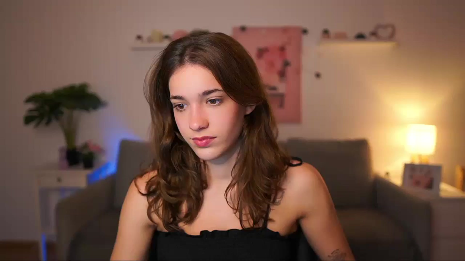 Gallery image thumbnail from Kissiecat's myfreecams stream on, 09/20/2025, 18:24 image 1 of 20