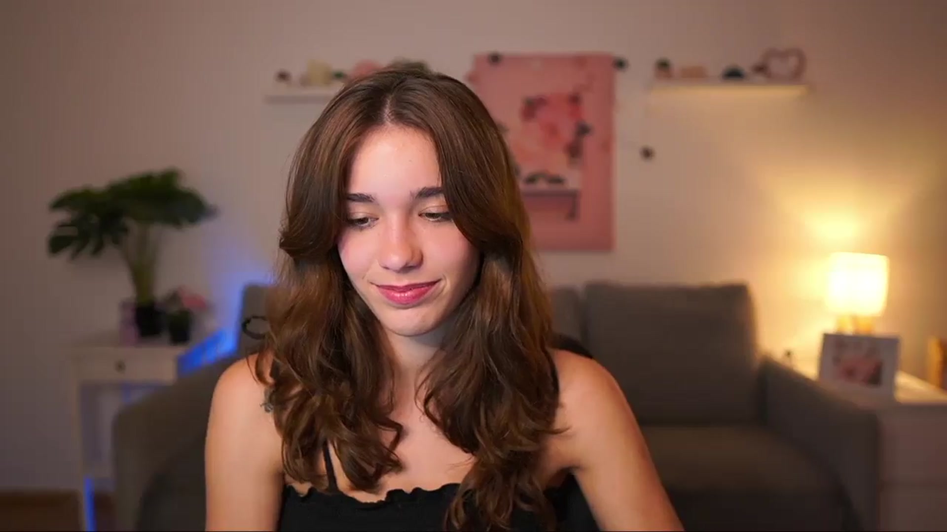 Gallery image thumbnail from Kissiecat's myfreecams stream on, 09/20/2025, 20:02 image 12 of 20