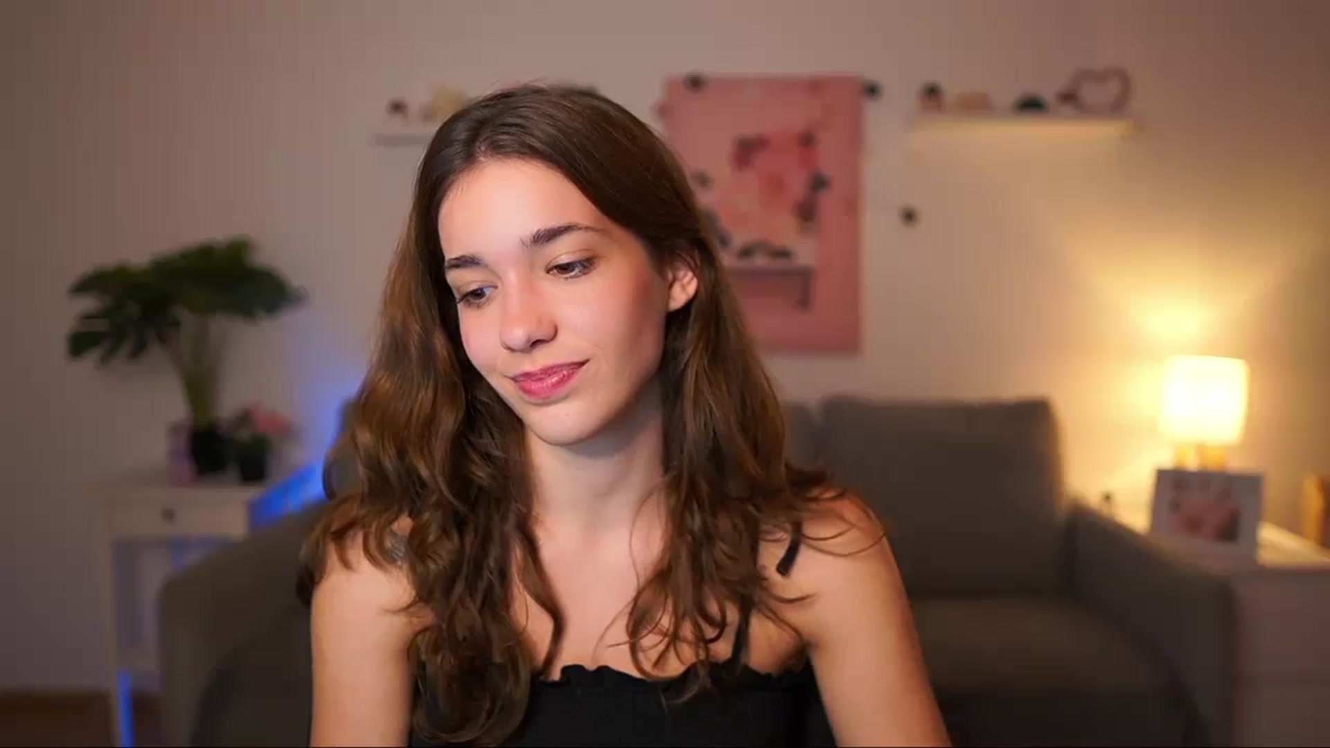 Gallery image thumbnail from Kissiecat's myfreecams stream on, 09/20/2025, 20:02 image 18 of 20