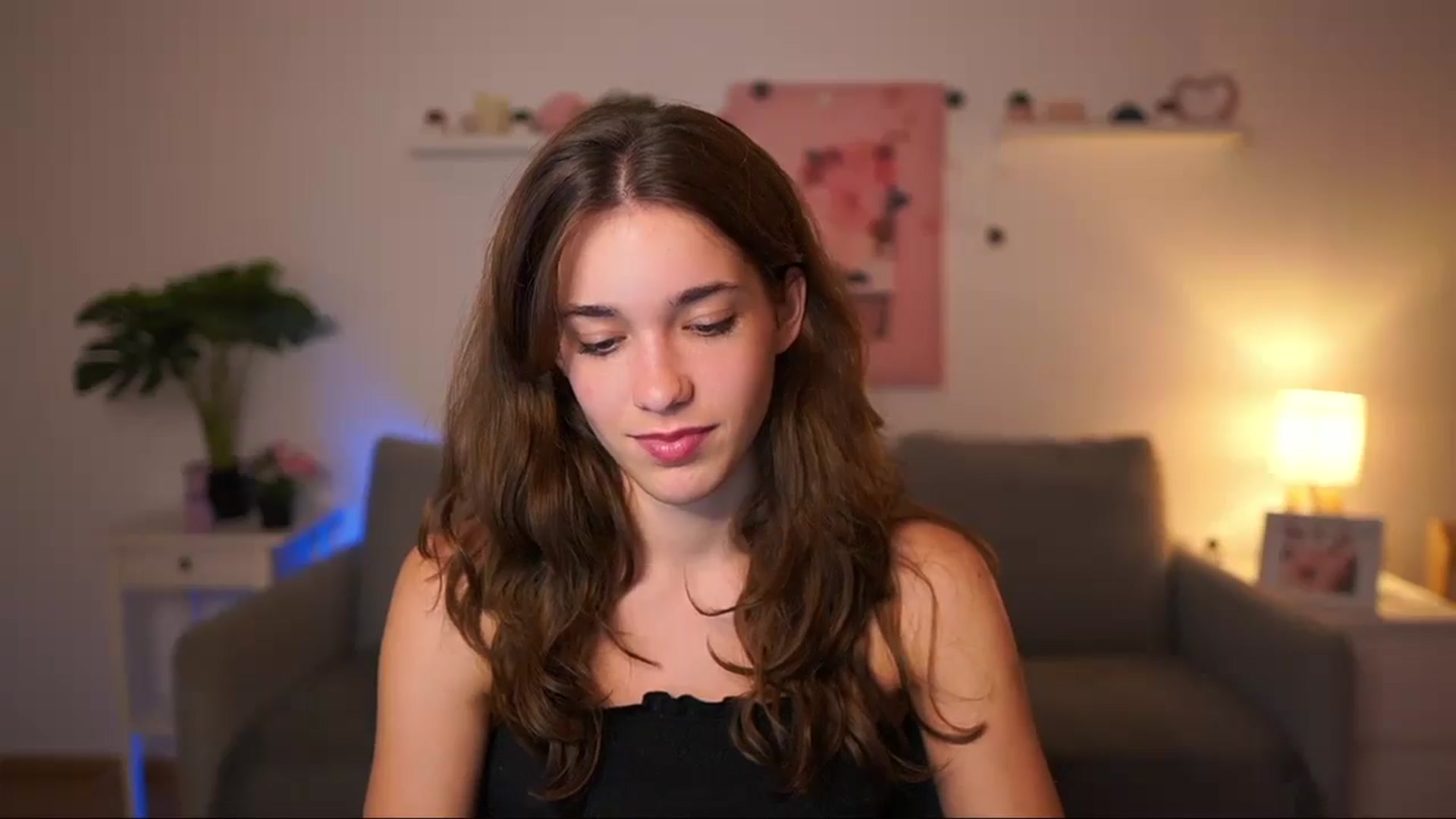Gallery image thumbnail from Kissiecat's myfreecams stream on, 09/20/2025, 21:08 image 4 of 20