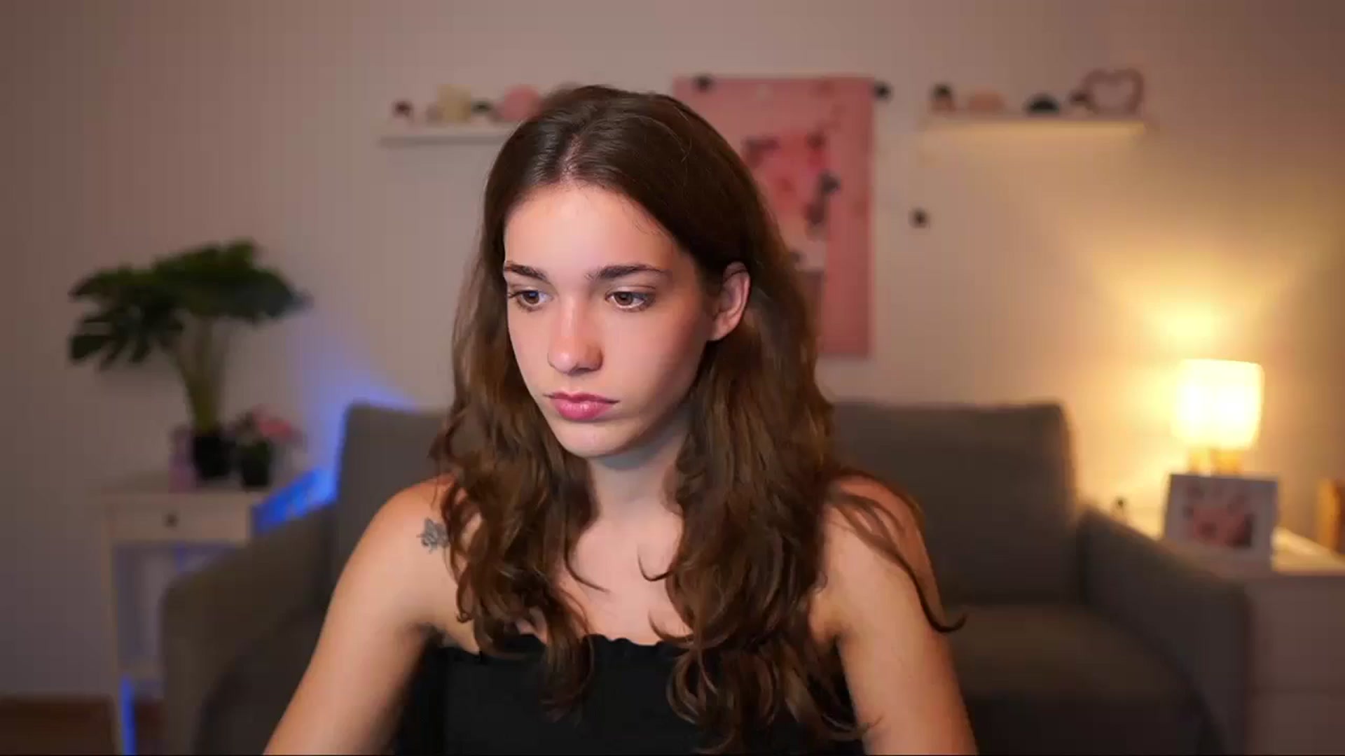 Gallery image thumbnail from Kissiecat's myfreecams stream on, 09/20/2025, 21:08 image 3 of 20