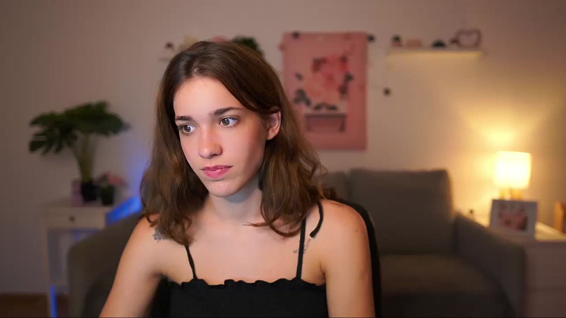 Gallery image thumbnail from Kissiecat's myfreecams stream on, 09/20/2025, 21:08 image 14 of 20