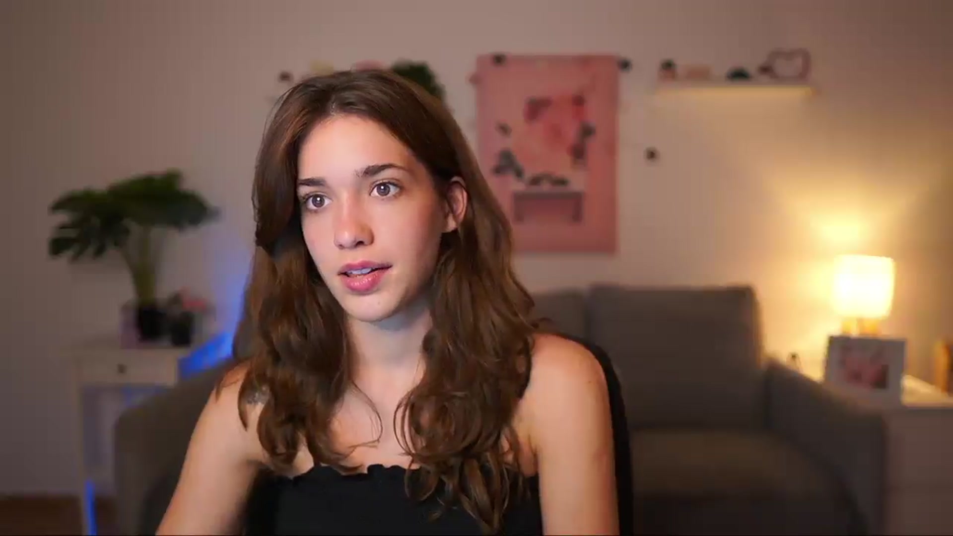 Gallery image thumbnail from Kissiecat's myfreecams stream on, 09/20/2025, 21:08 image 19 of 20
