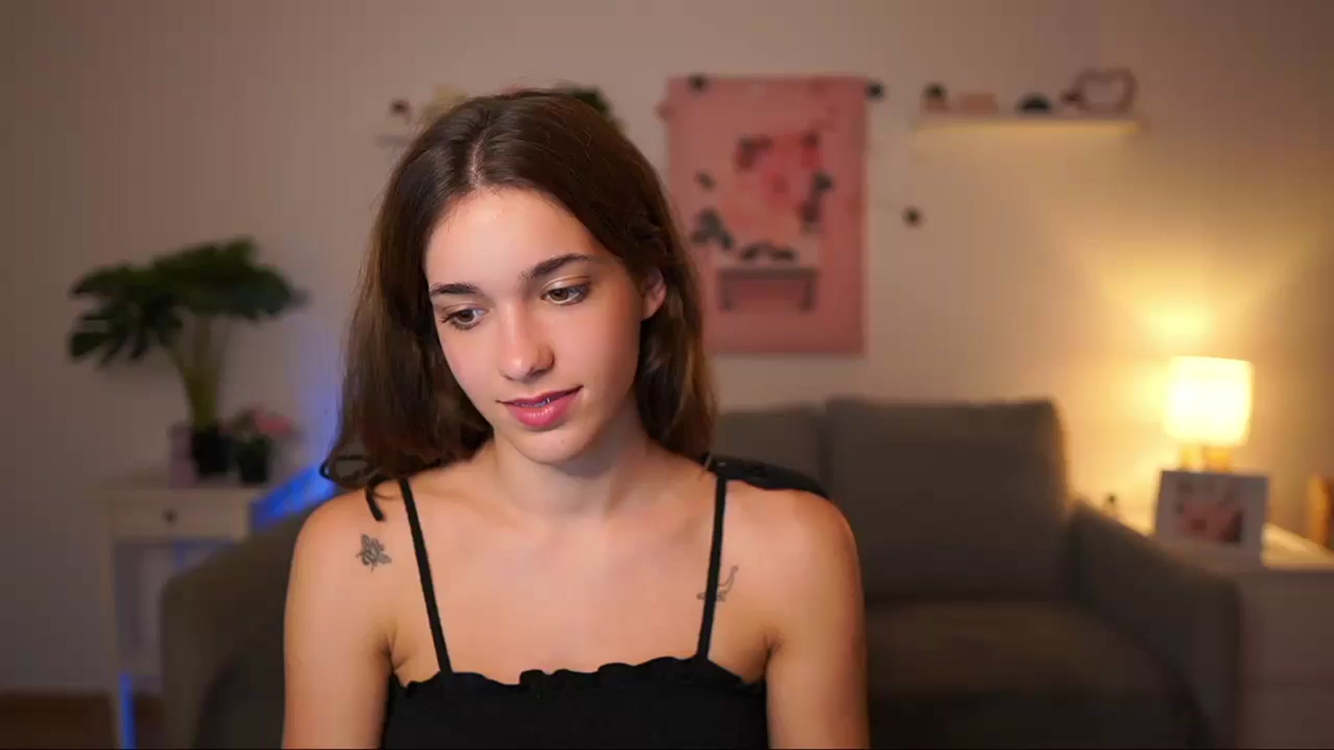 Gallery image thumbnail from Kissiecat's myfreecams stream on, 09/20/2025, 22:11 image 12 of 20