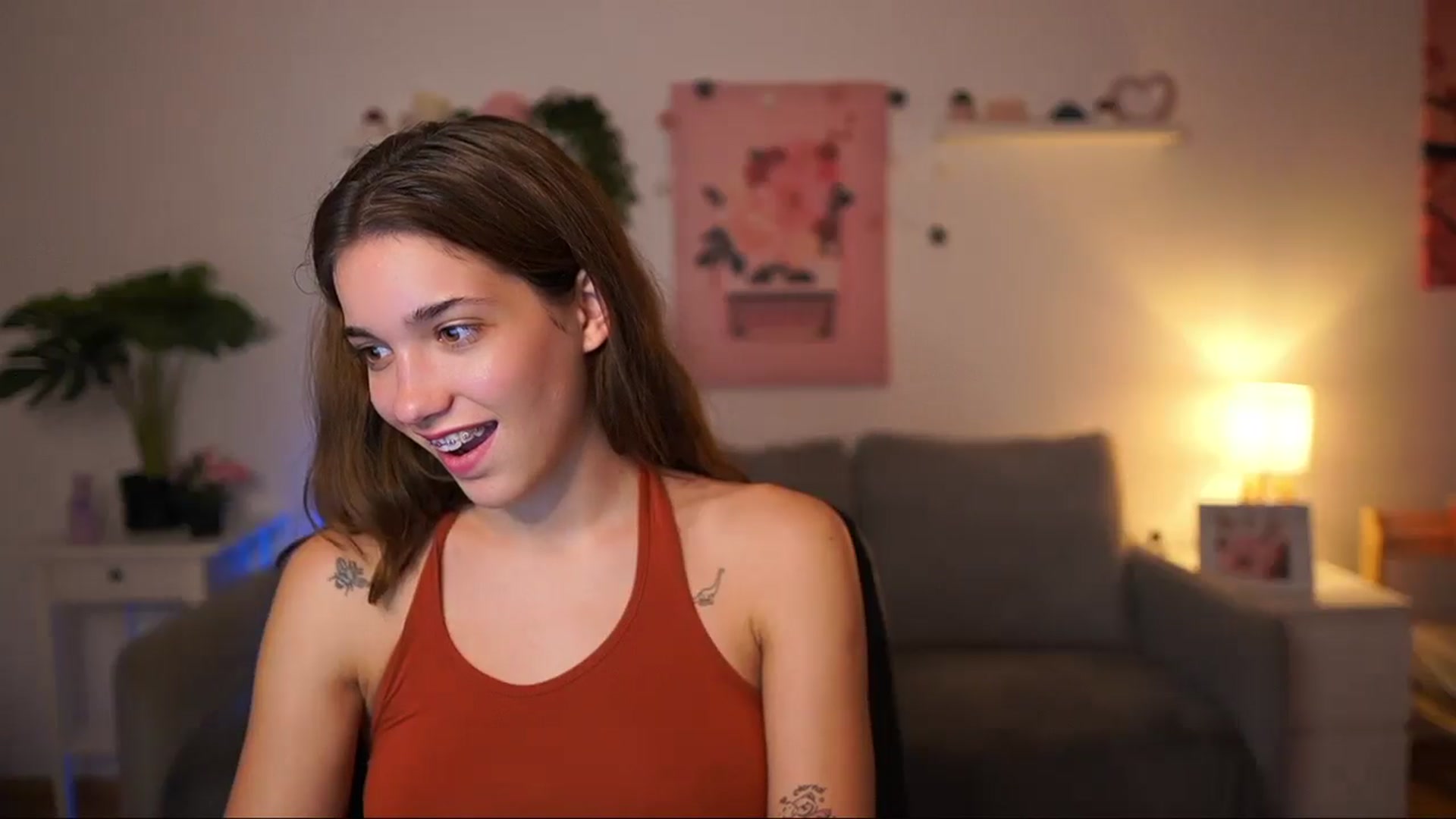 Gallery image thumbnail from Kissiecat's myfreecams stream on, 09/21/2025, 18:00 image 18 of 20