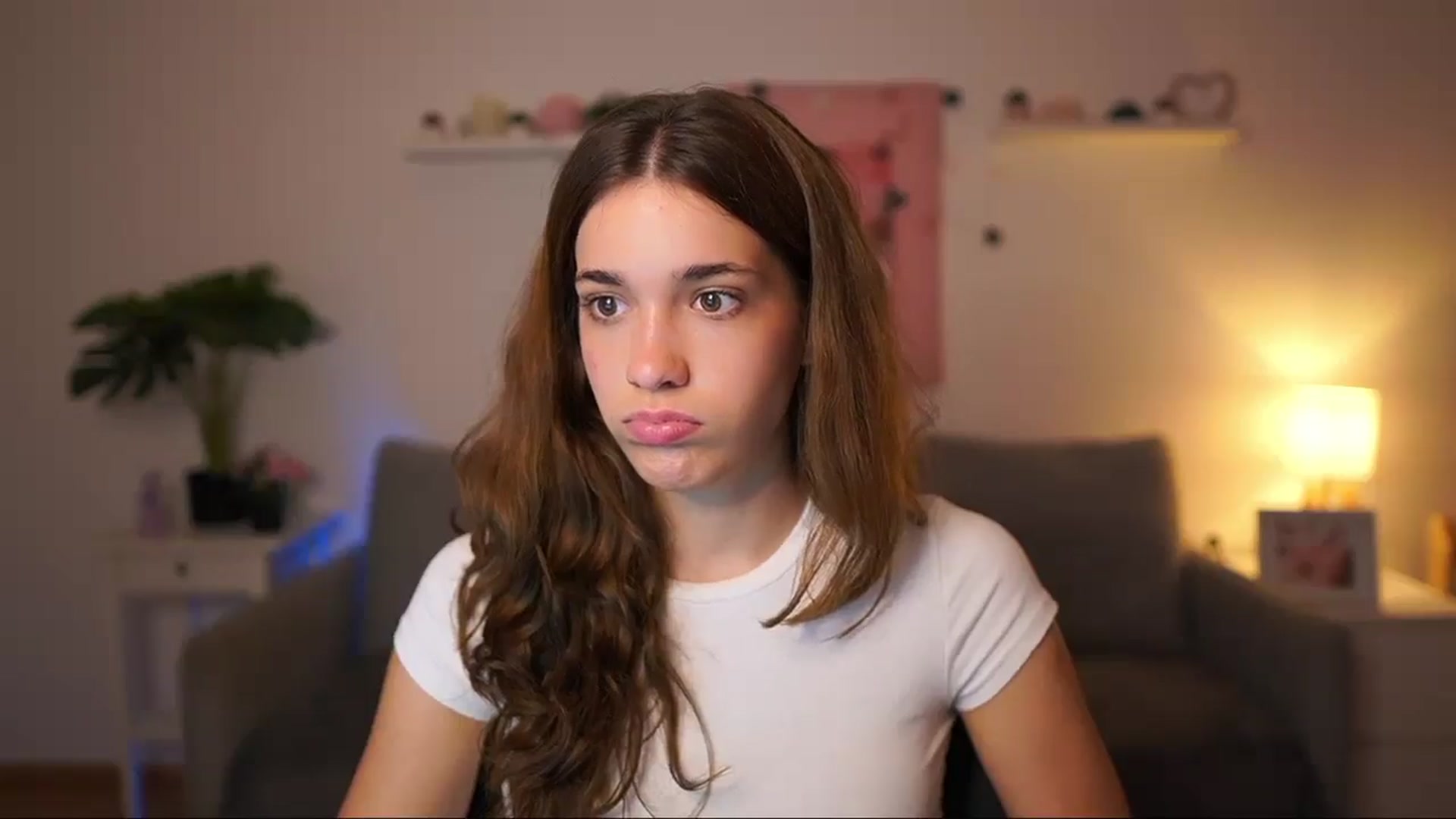 Gallery image thumbnail from Kissiecat's myfreecams stream on, 09/22/2025, 14:55 image 7 of 20