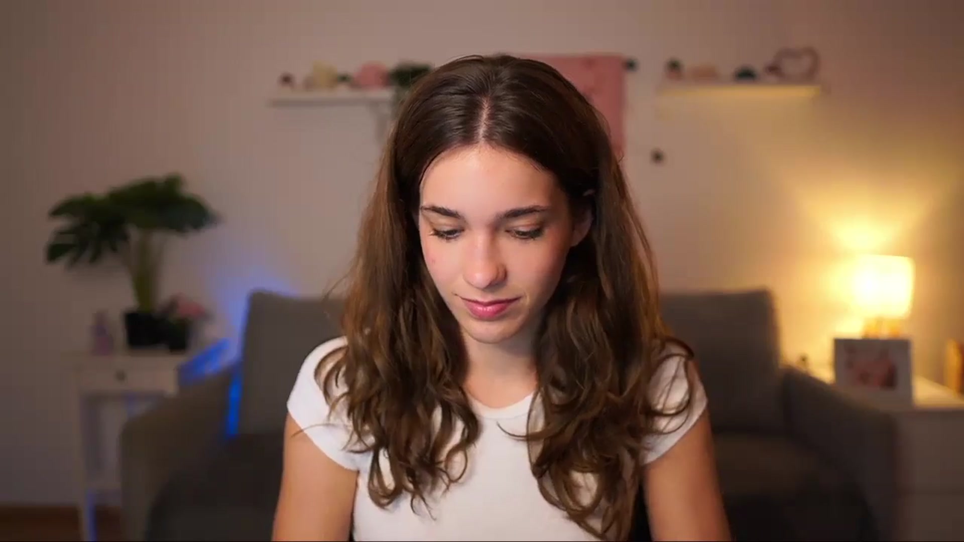 Gallery image thumbnail from Kissiecat's myfreecams stream on, 09/22/2025, 16:23 image 3 of 20