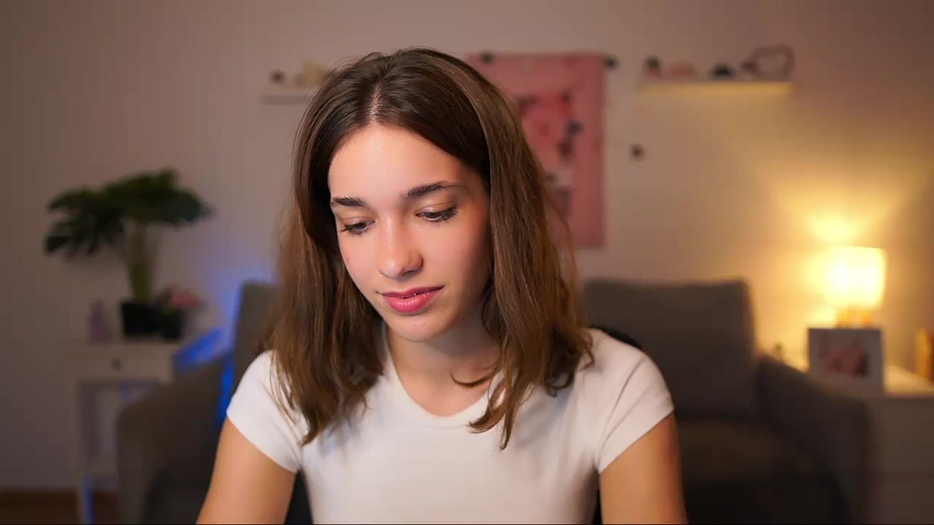 Gallery image thumbnail from Kissiecat's myfreecams stream on, 09/22/2025, 16:23 image 11 of 20
