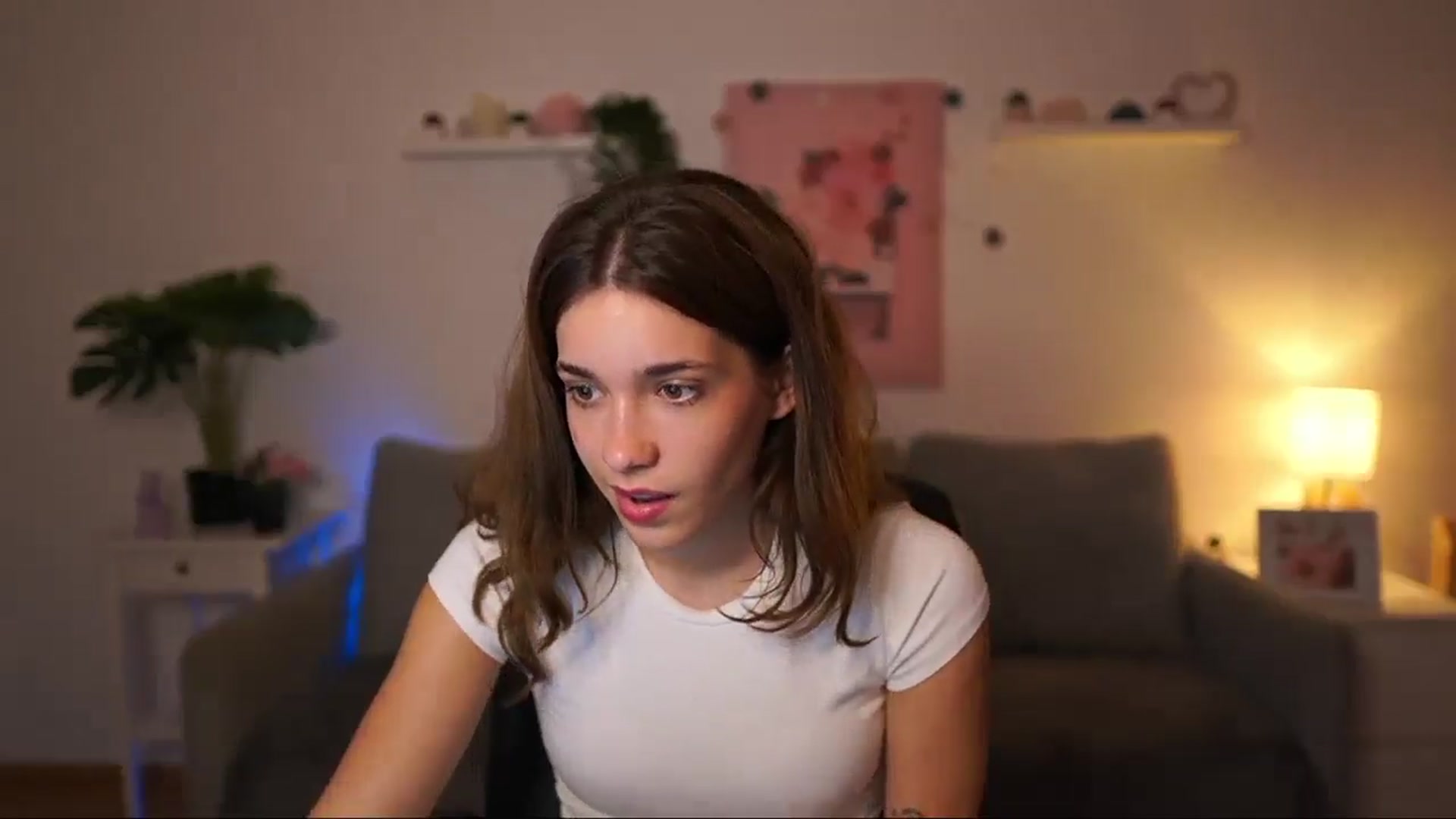 Gallery image thumbnail from Kissiecat's myfreecams stream on, 09/22/2025, 16:23 image 7 of 20