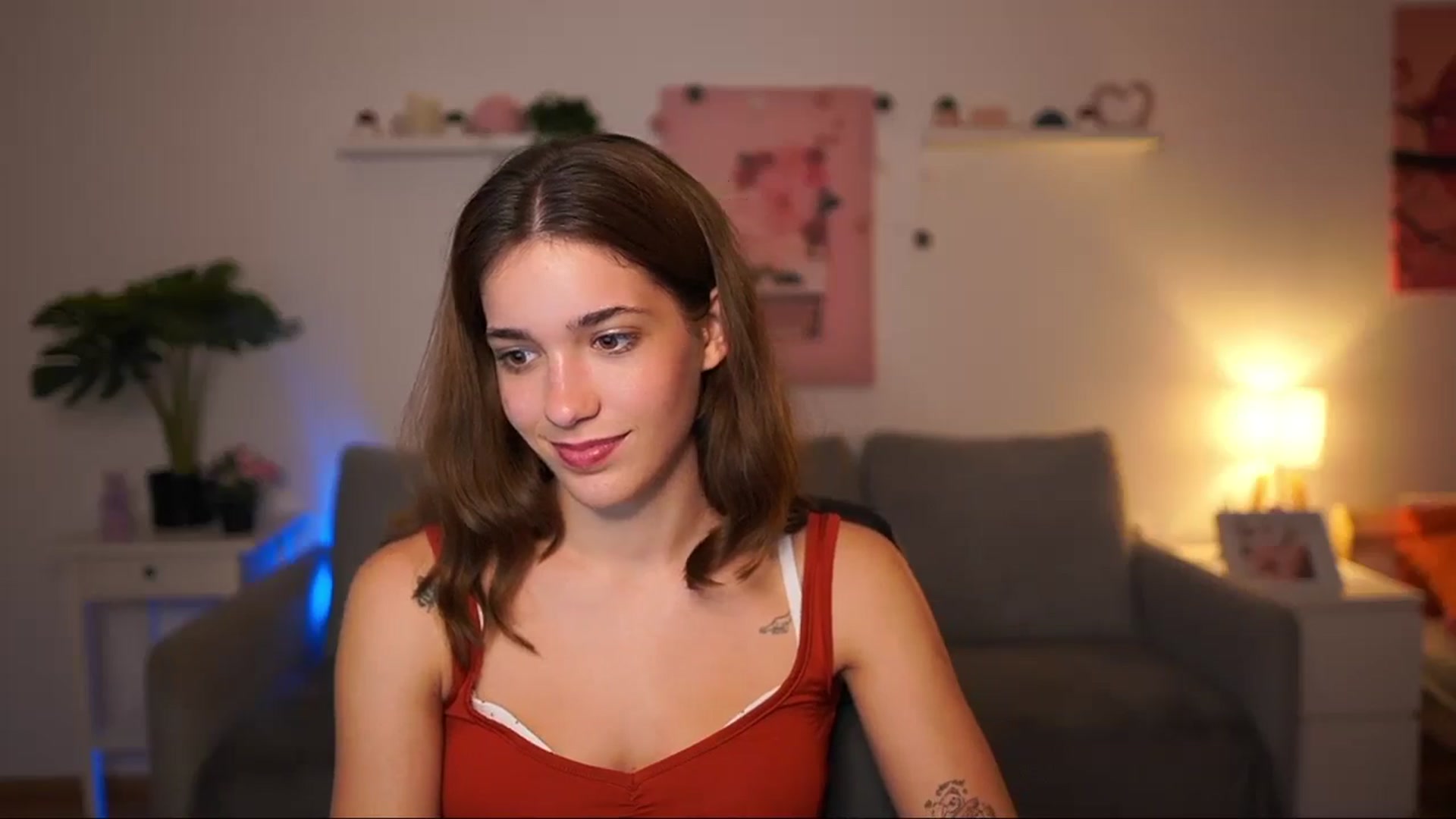 Gallery image thumbnail from Kissiecat's myfreecams stream on, 09/23/2025, 18:01 image 19 of 20