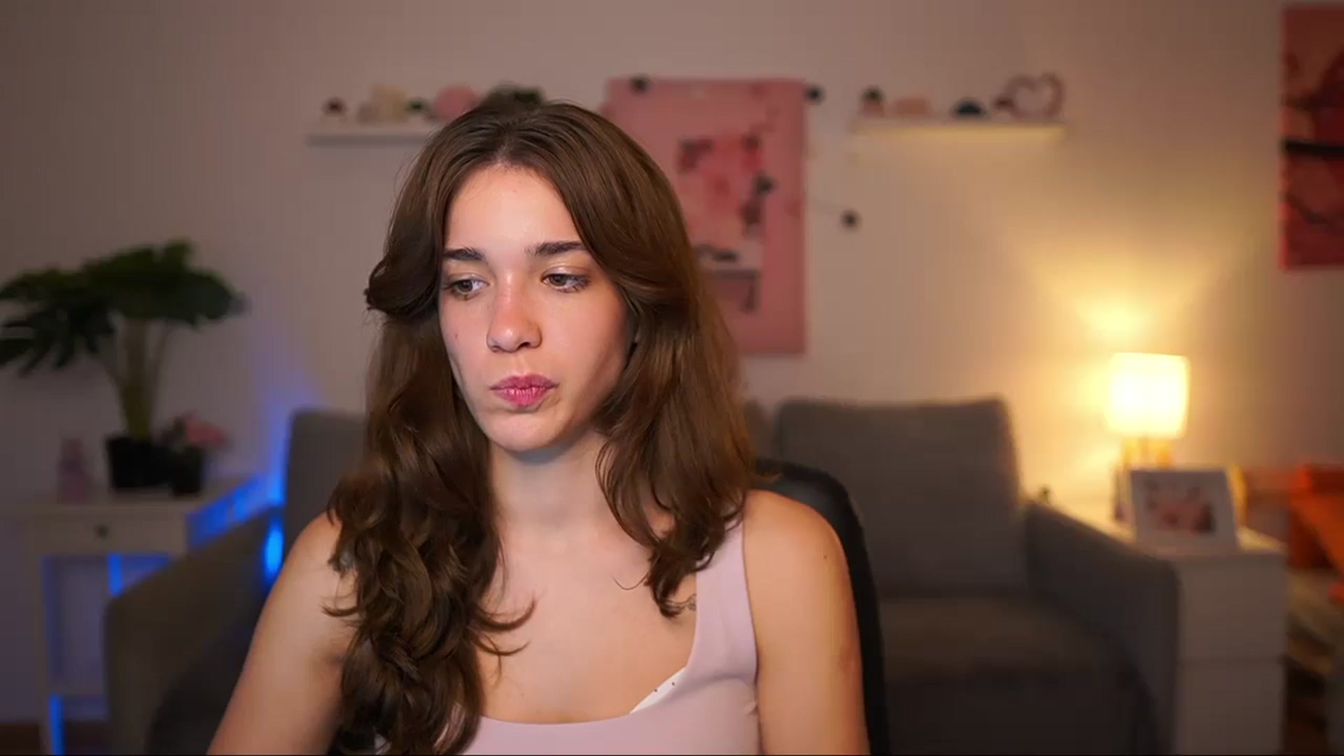 Gallery image thumbnail from Kissiecat's myfreecams stream on, 09/24/2025, 20:34 image 14 of 20