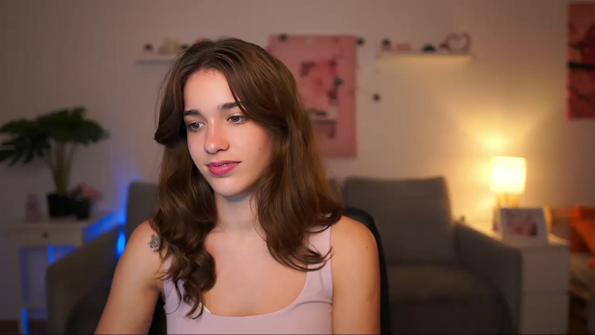Gallery image thumbnail from Kissiecat's myfreecams stream on, 09/24/2025, 20:34 image 17 of 20