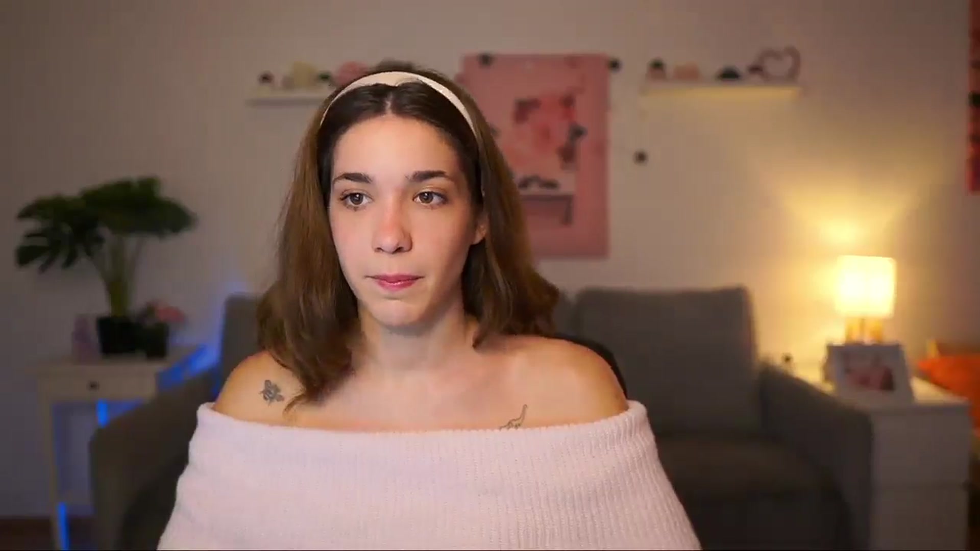 Gallery image thumbnail from Kissiecat's myfreecams stream on, 09/29/2025, 13:48 image 6 of 20