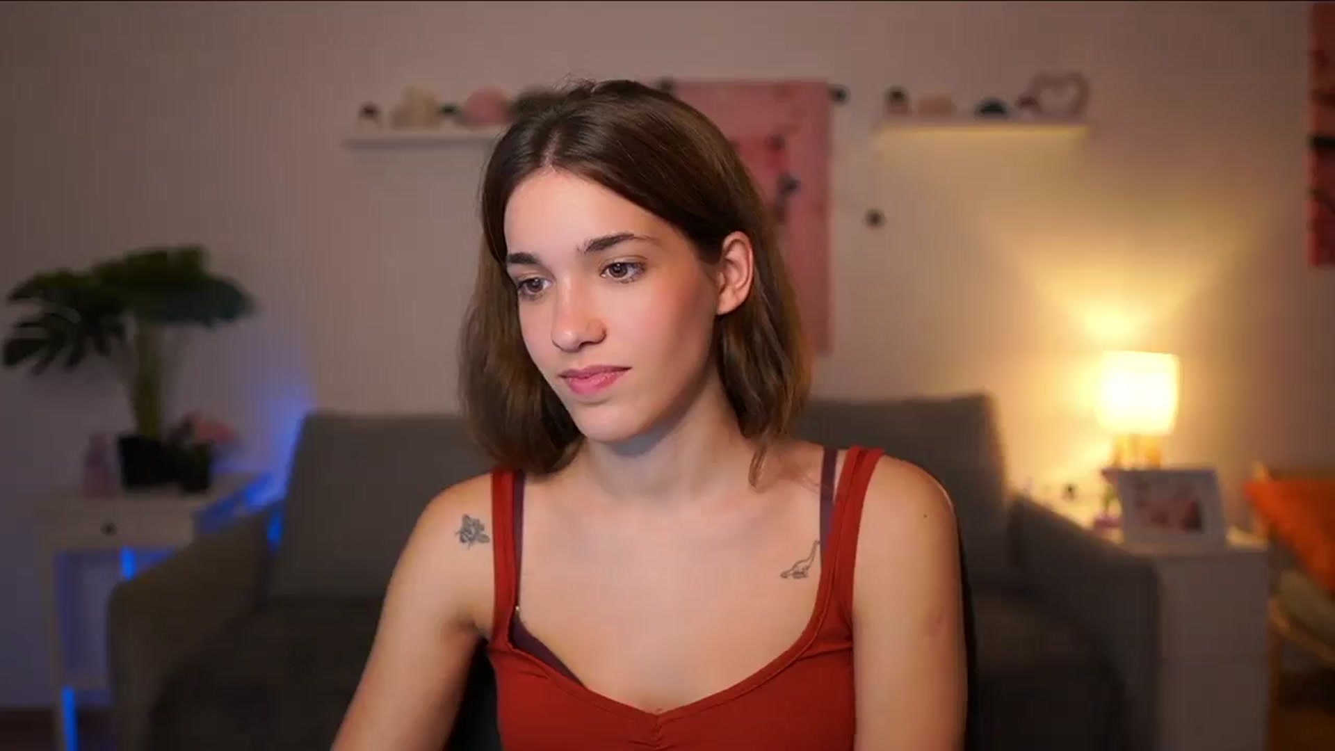 Gallery image thumbnail from Kissiecat's myfreecams stream on, 10/01/2025, 19:40 image 17 of 20
