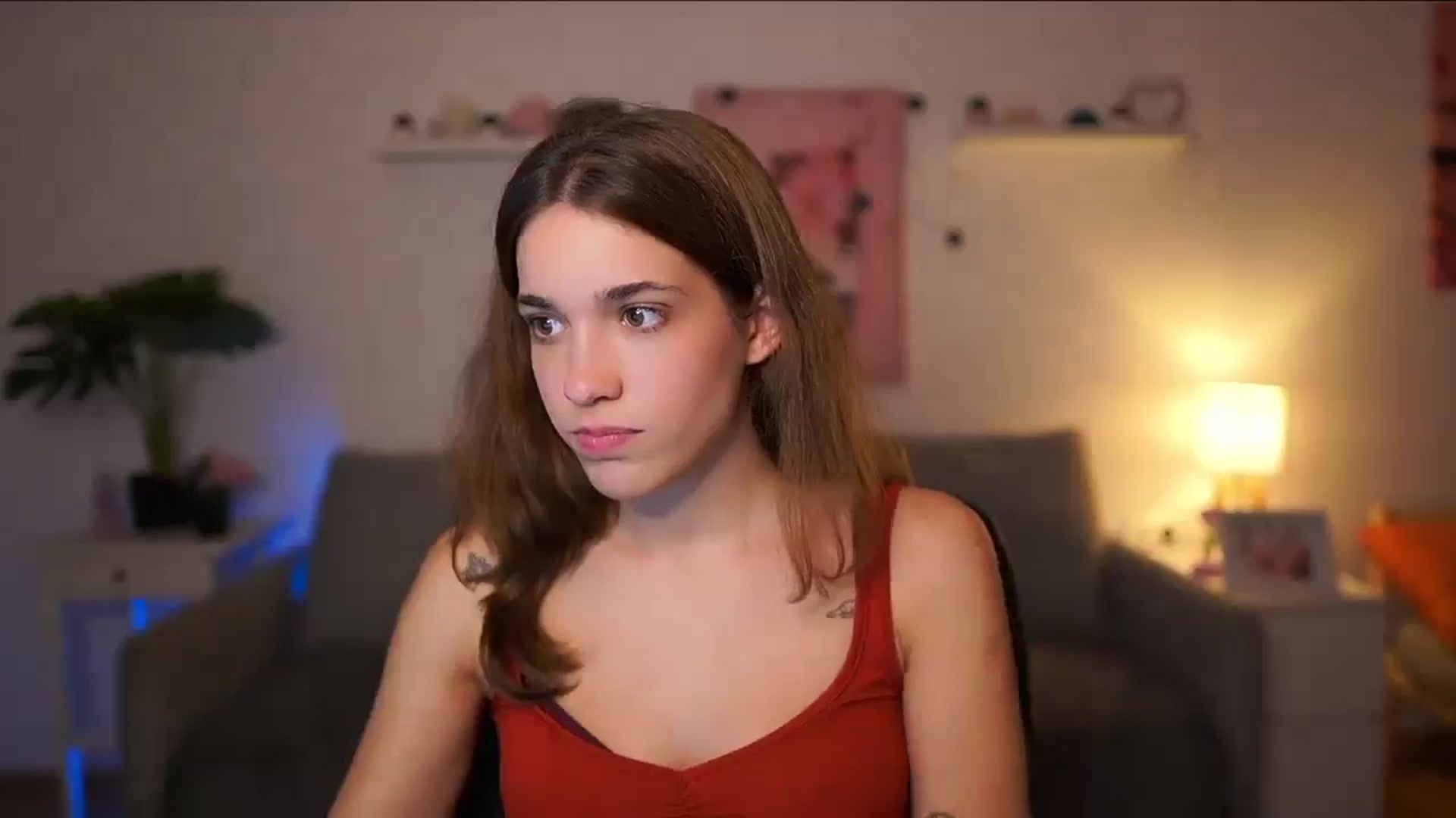 Gallery image thumbnail from Kissiecat's myfreecams stream on, 10/01/2025, 22:22 image 5 of 20