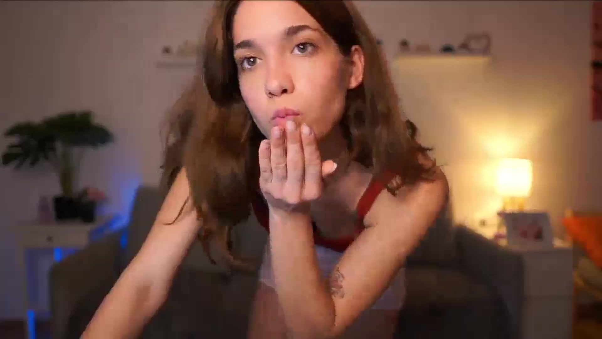 Gallery image thumbnail from Kissiecat's myfreecams stream on, 10/01/2025, 22:22 image 7 of 20